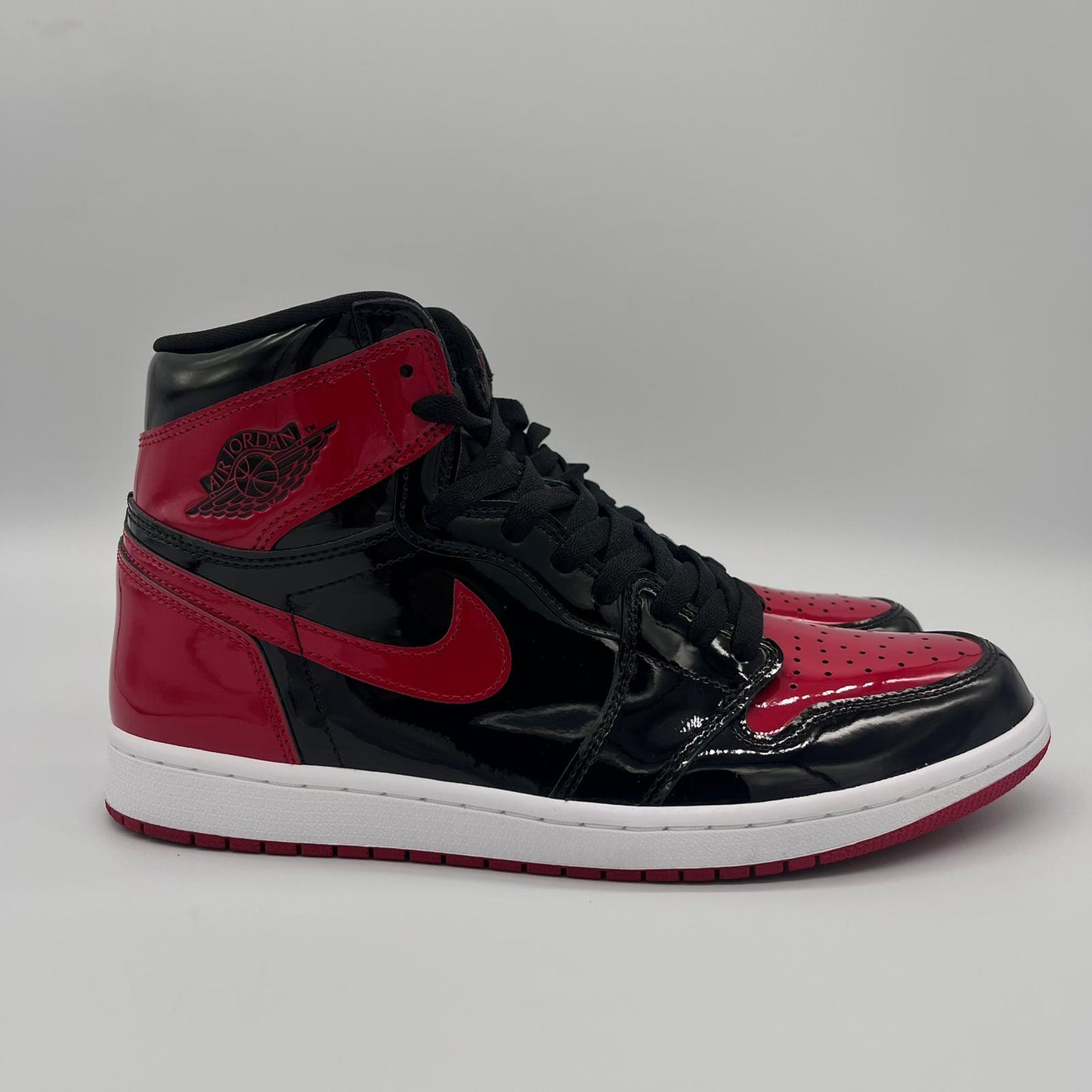 Jordan 1 Retro High OG Patent Bred Pre-owned US 11