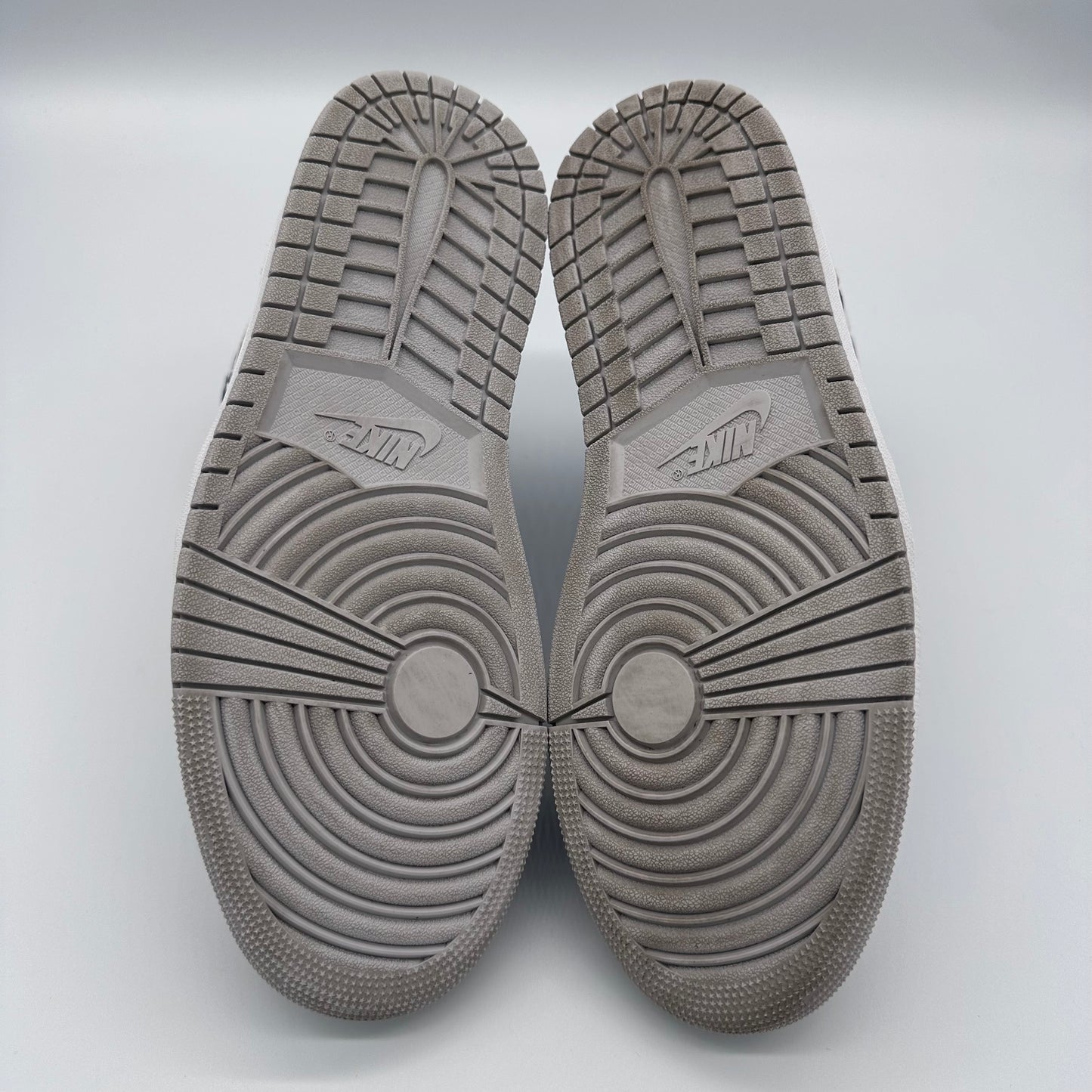 Jordan 1 Retro High OG Bleached Coral Pre-owned US 10