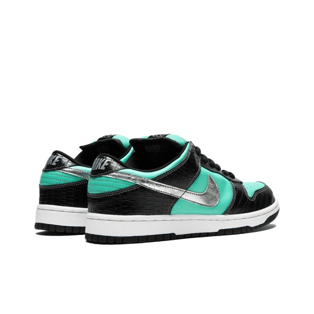 Nike SB Dunk Low Diamond Supply Co.