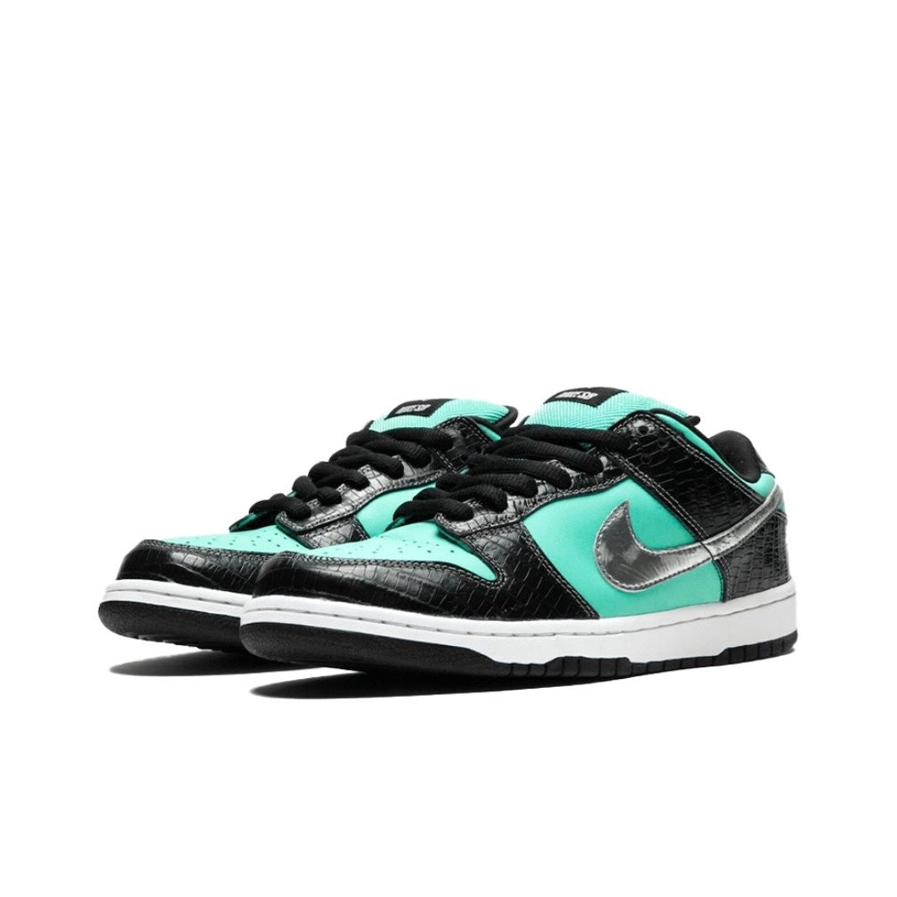Nike SB Dunk Low Diamond Supply Co.