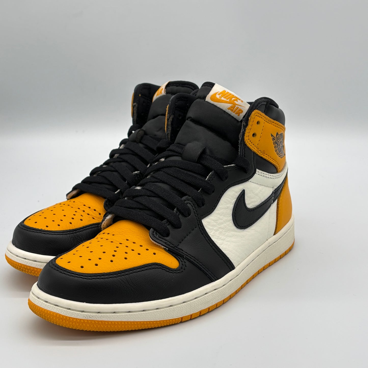 Jordan 1 Retro High OG Taxi Pre-Owned US8.5