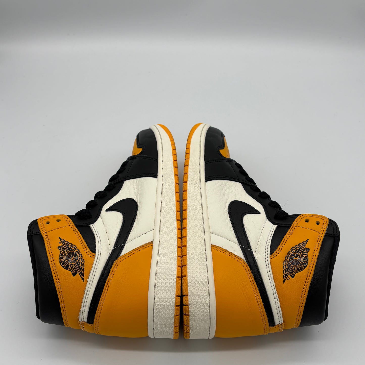Jordan 1 Retro High OG Taxi Pre-Owned US8.5