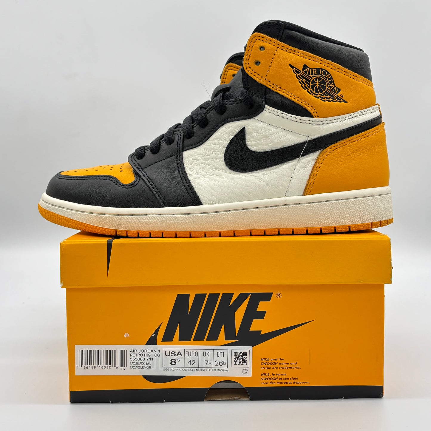 Jordan 1 Retro High OG Taxi Pre-Owned US8.5