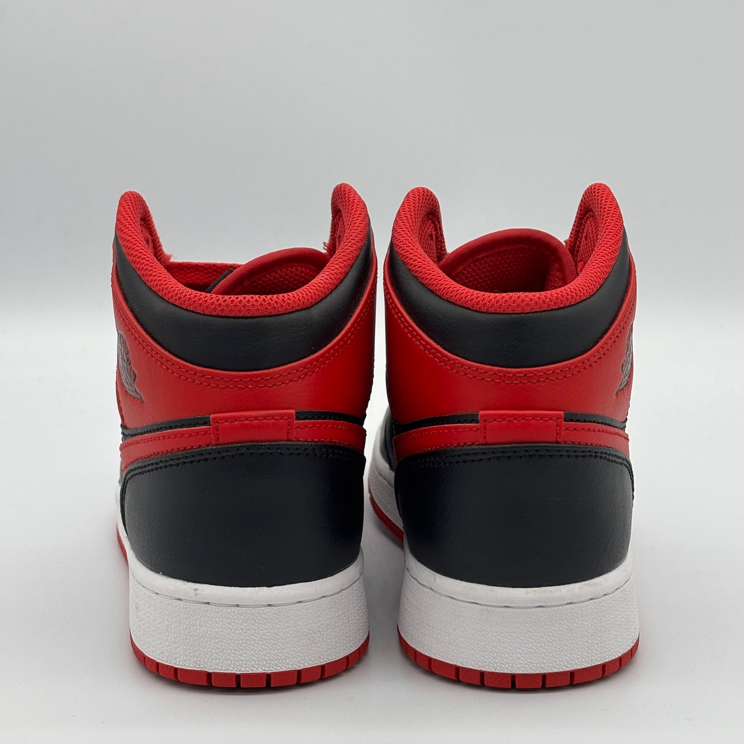 Jordan 1 Mid Alternate Bred Pre-owned US6Y