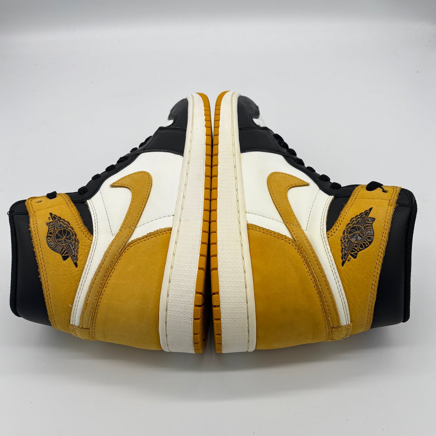 Jordan 1 Retro High Yellow Ochre Pre-owned US 10.5