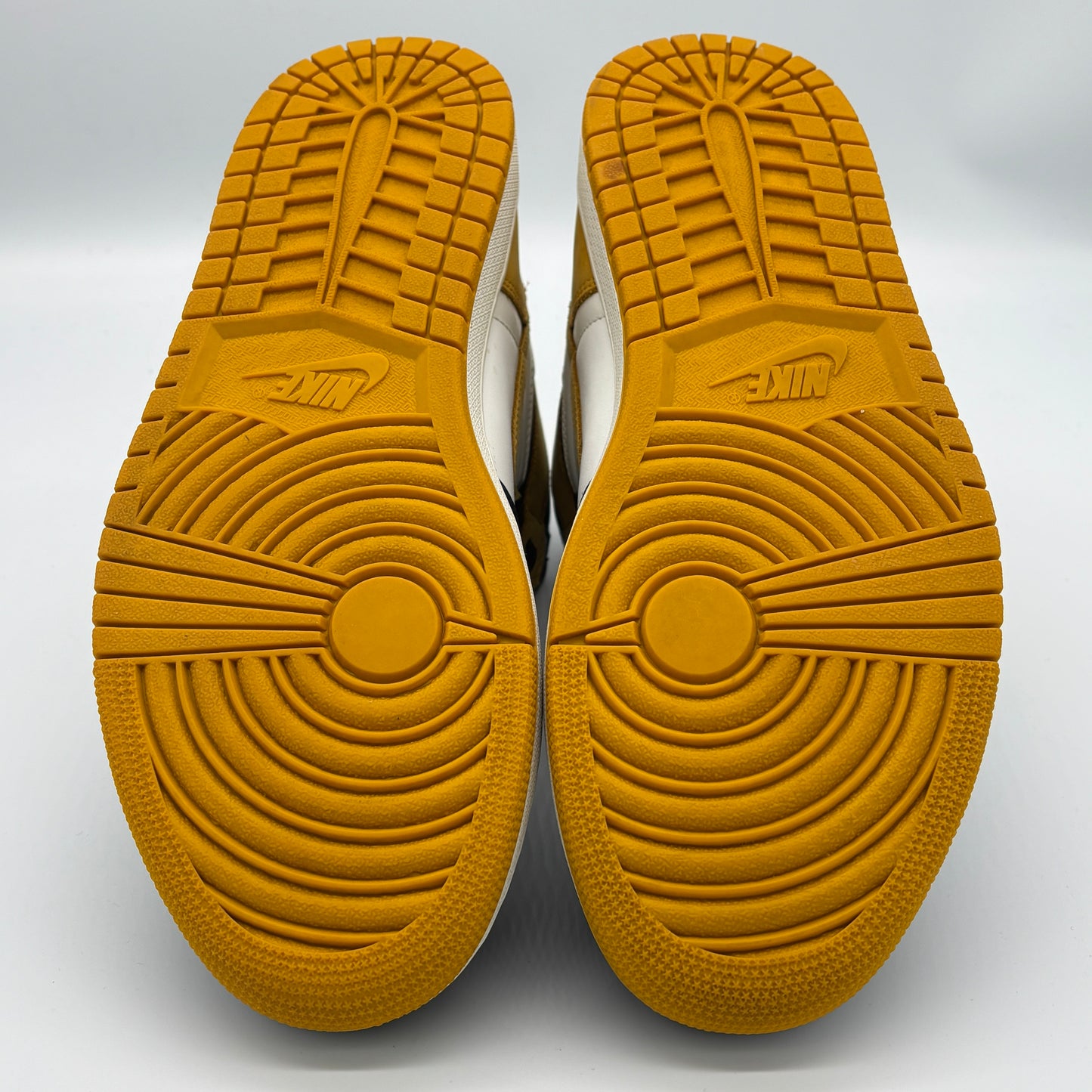 Jordan 1 Retro High Yellow Ochre Pre-owned US 10.5