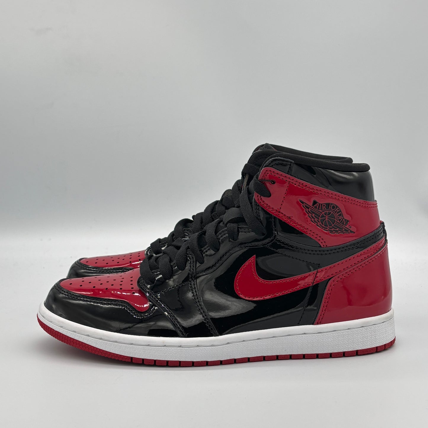 Jordan 1 Retro High OG Patent Bred Pre-owned US 8