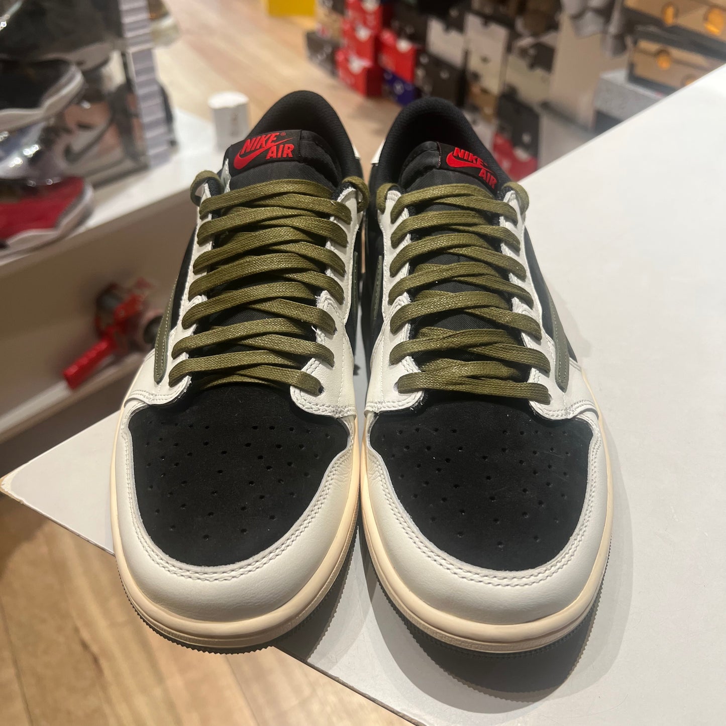 Jordan 1 Retro Low OG SP Travis Scott Olive (Women’s) Pre-owned WUS12/US10.5