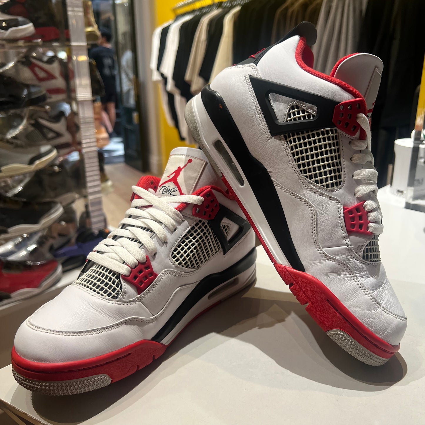 Jordan 4 Retro Fire Red (2020) Pre-owned US 10.5