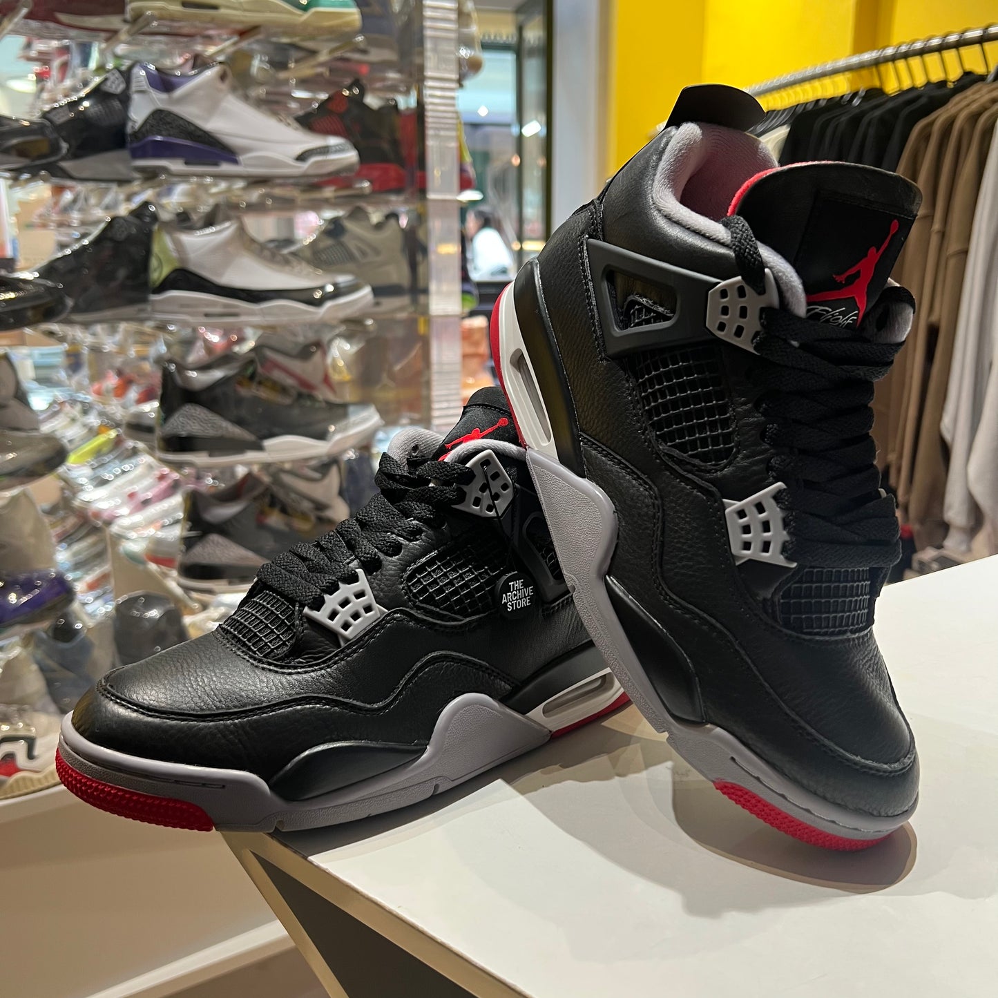 Jordan 4 Retro Bred Reimagined Pre-Owned US8