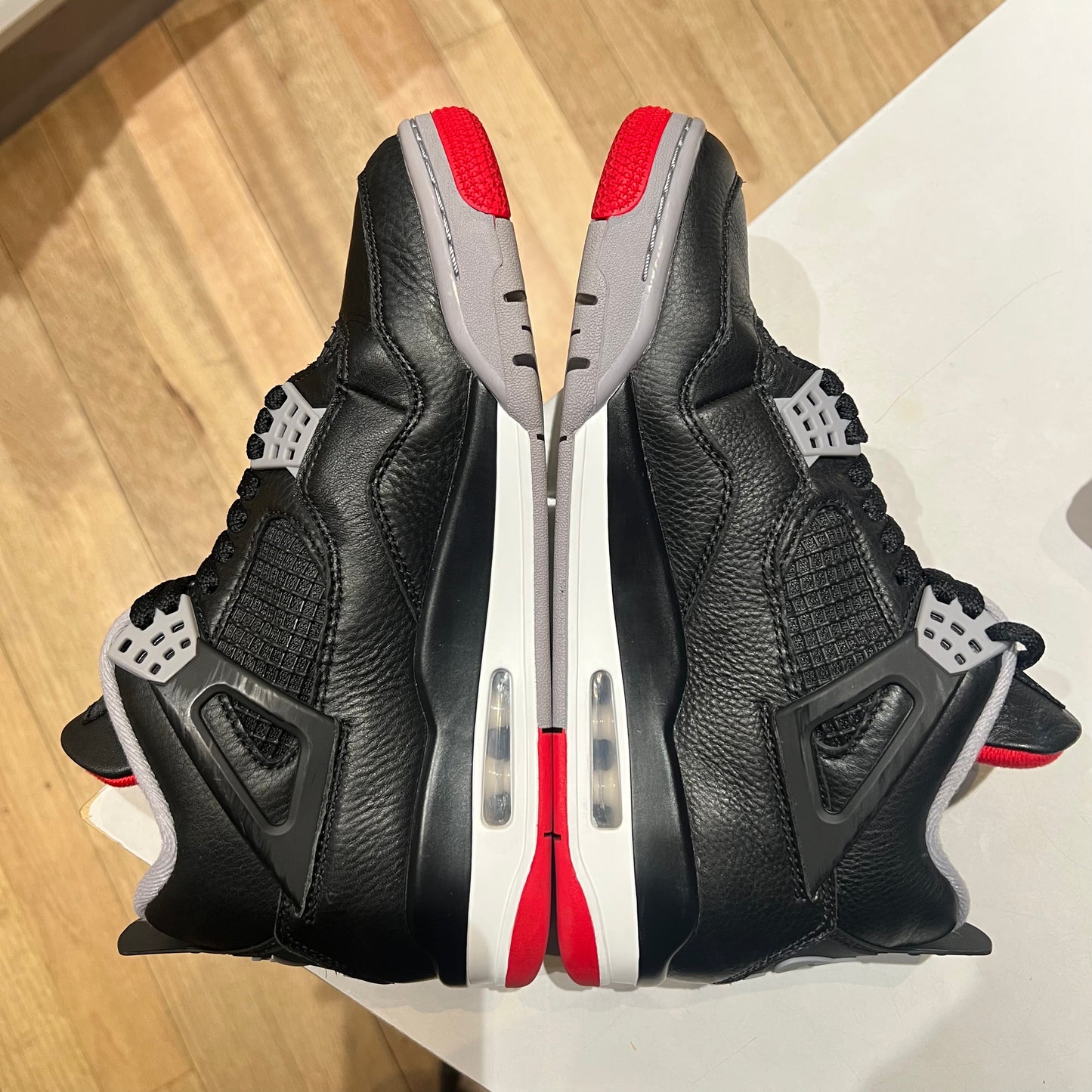 Jordan 4 Retro Bred Reimagined Pre-Owned US8