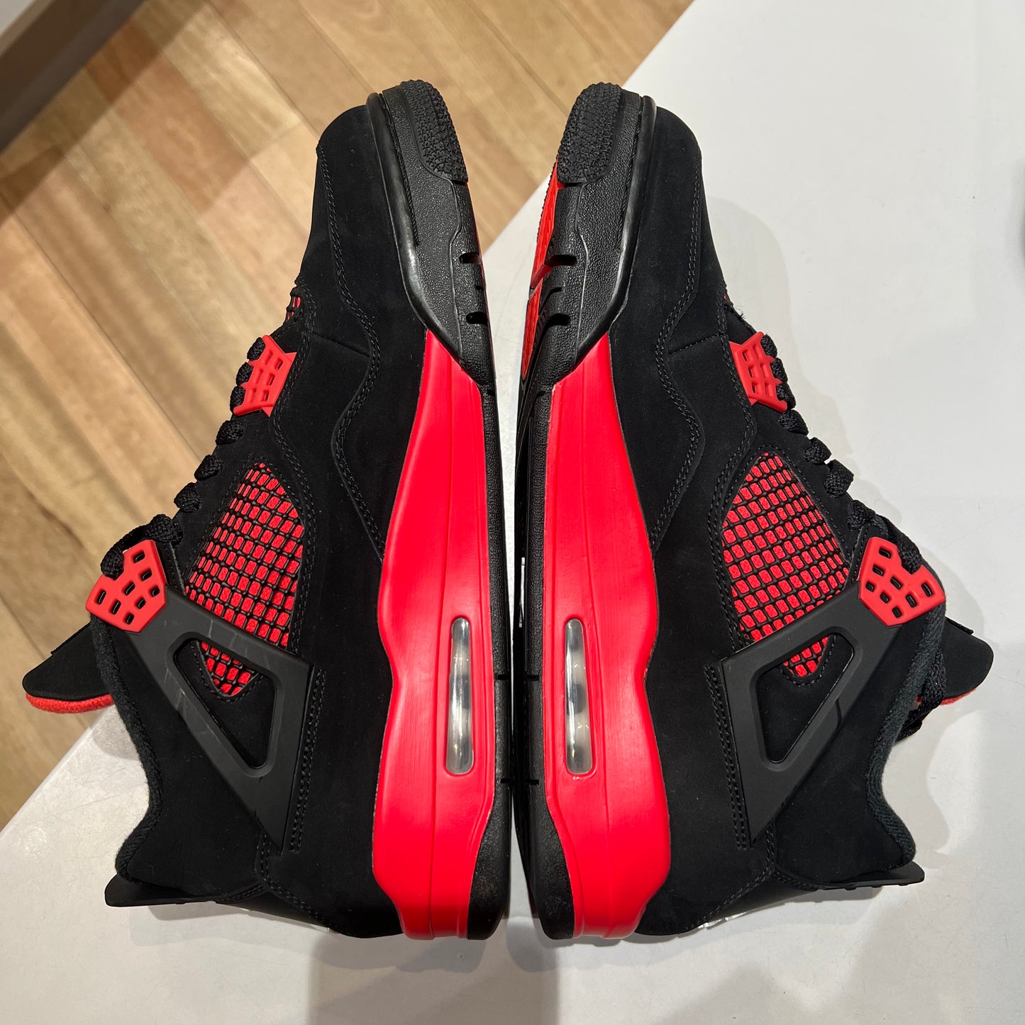 Jordan 4 Retro Red Thunder Pre-owned US10