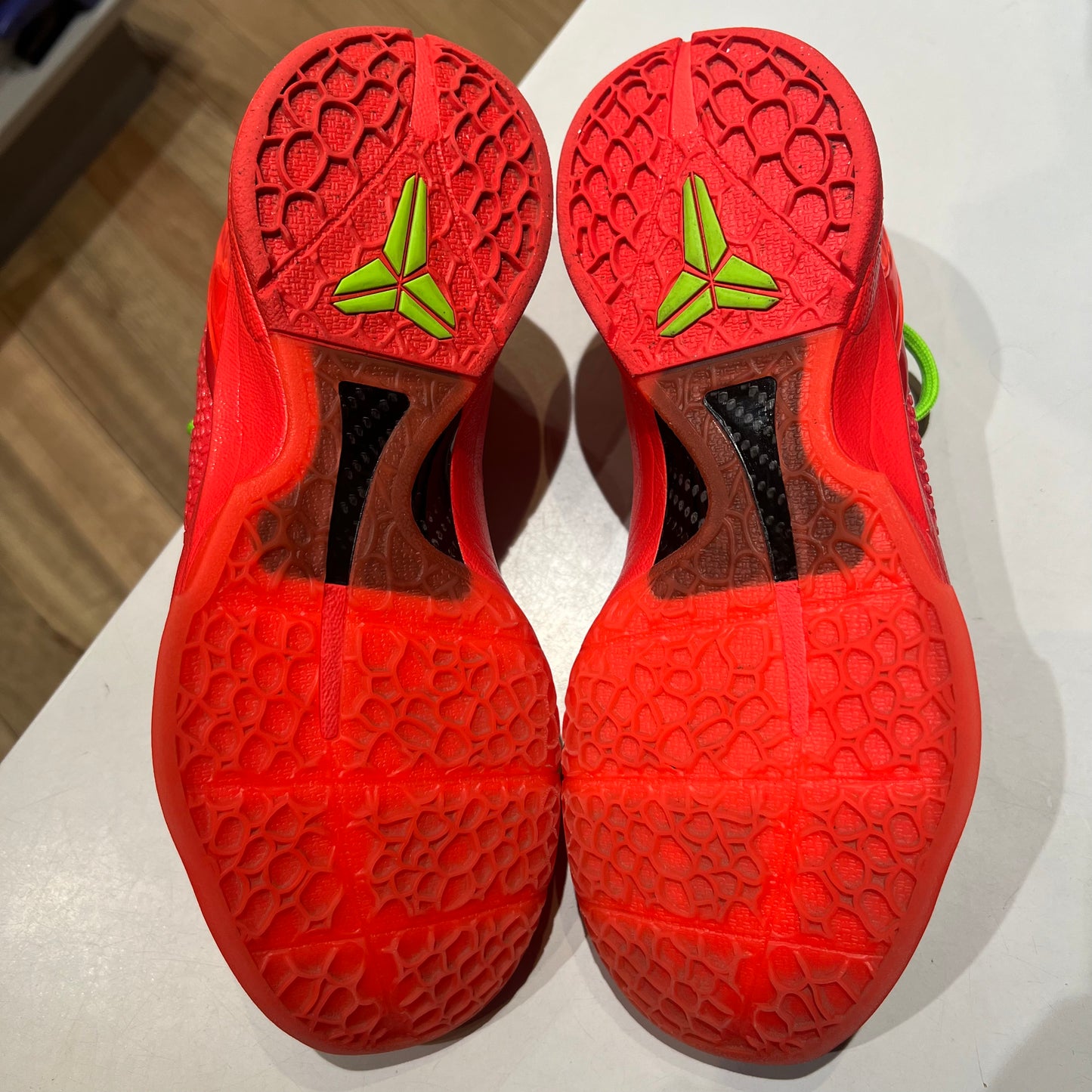 Nike Kobe 6 Protro Reverse Grinch Pre-owned US7.5
