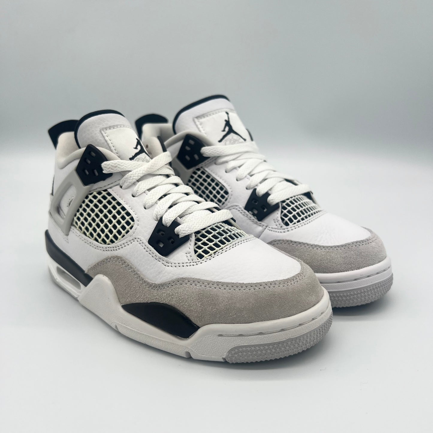 Jordan 4 Retro Military Black (GS) Pre-owned US4Y
