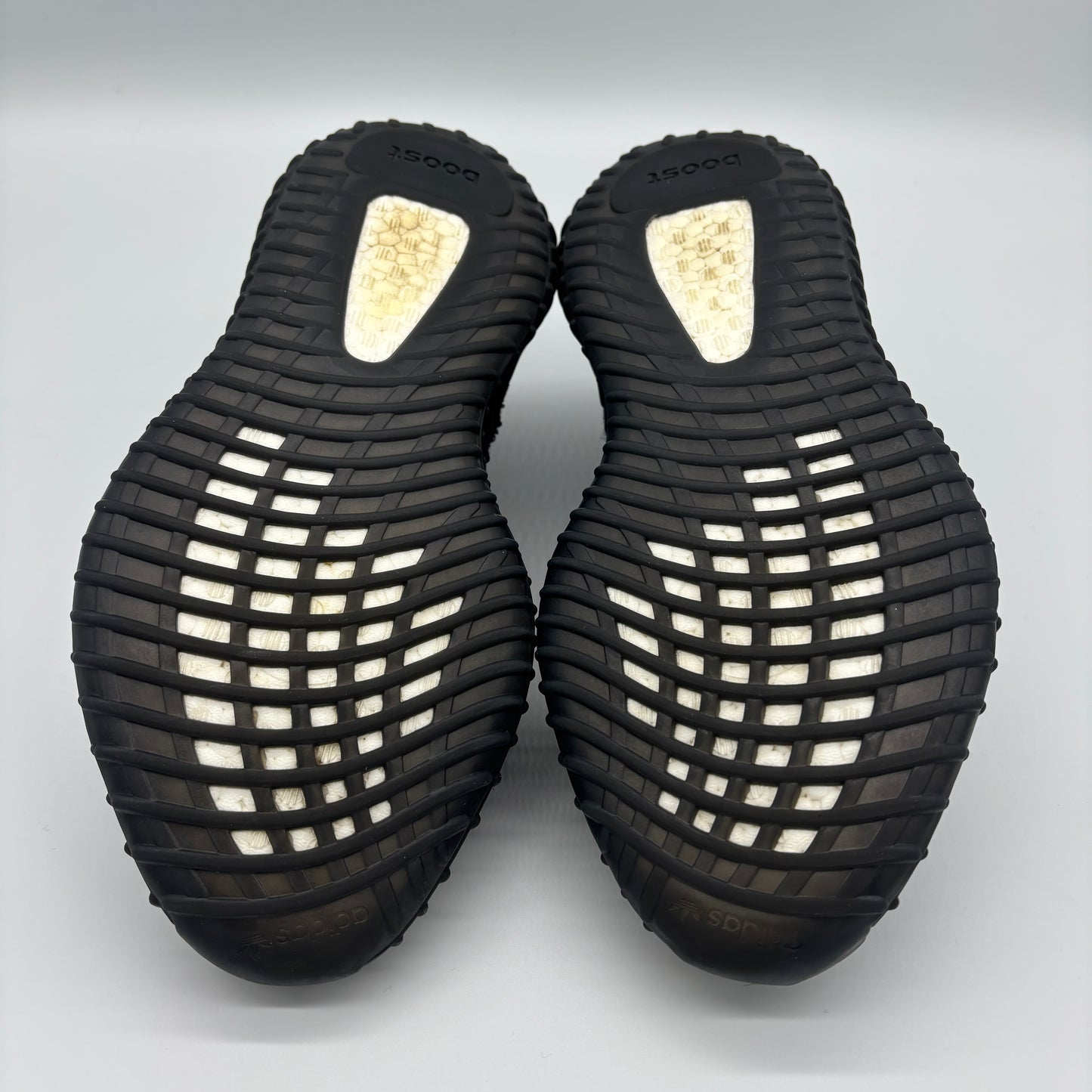 Adidas Yeezy Boost 350 V2 Onyx US9 Pre-owned