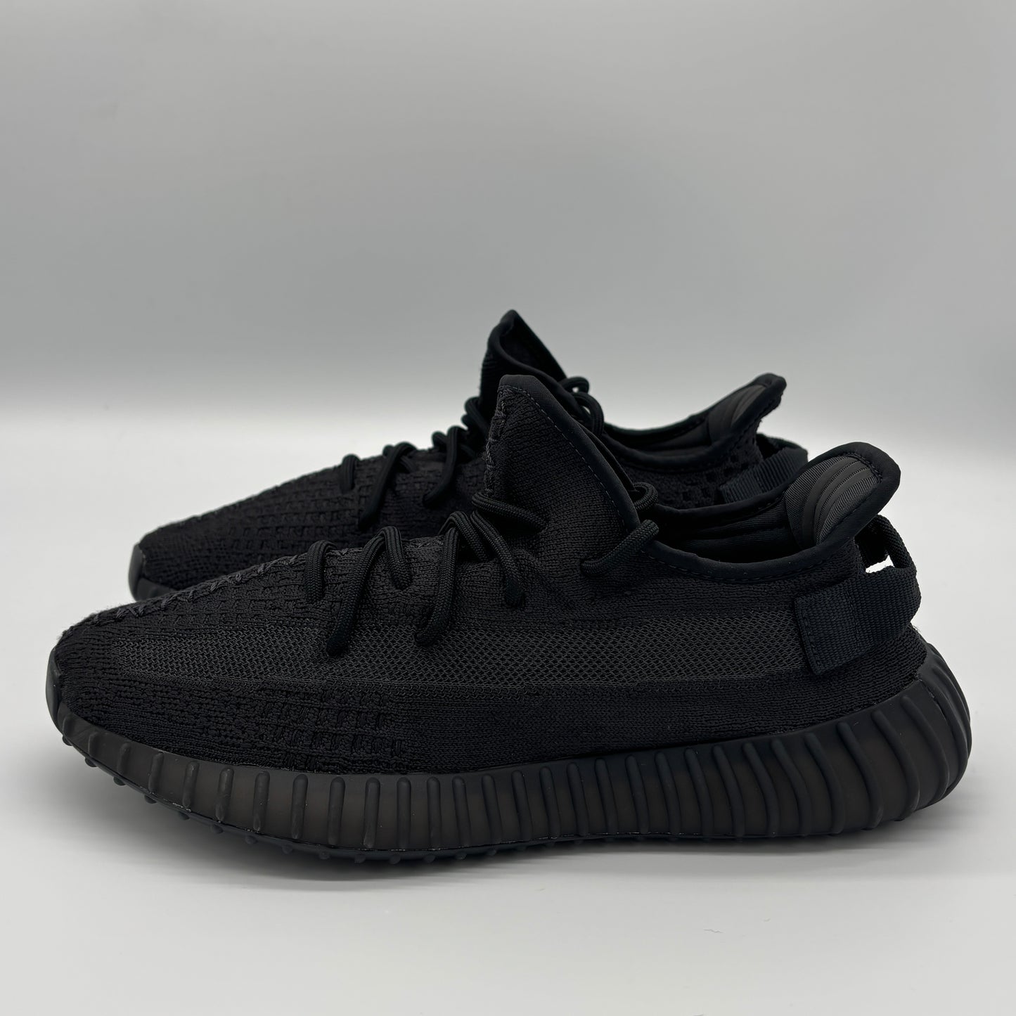Adidas Yeezy Boost 350 V2 Onyx US9 Pre-owned
