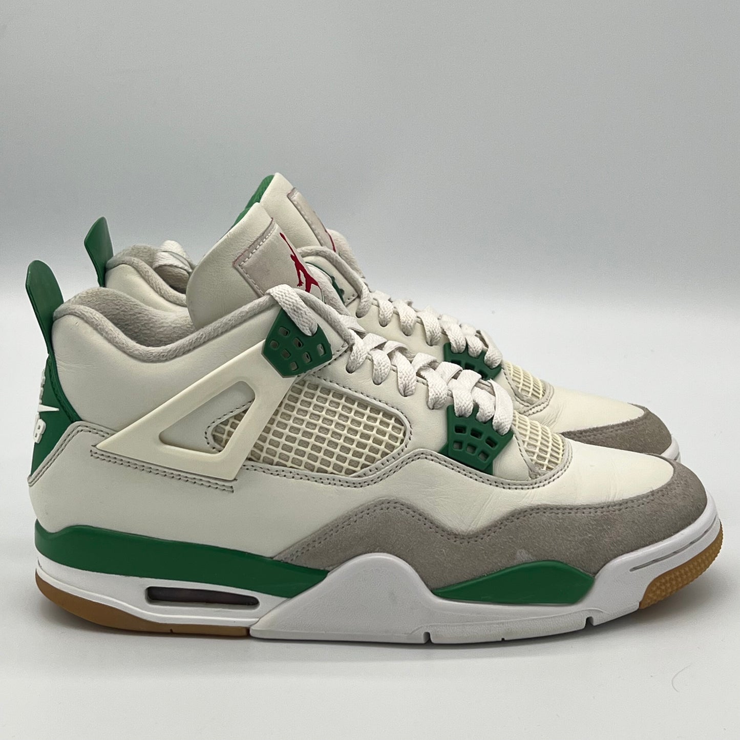 Jordan 4 Retro SB Pine Green Pre-owned US9