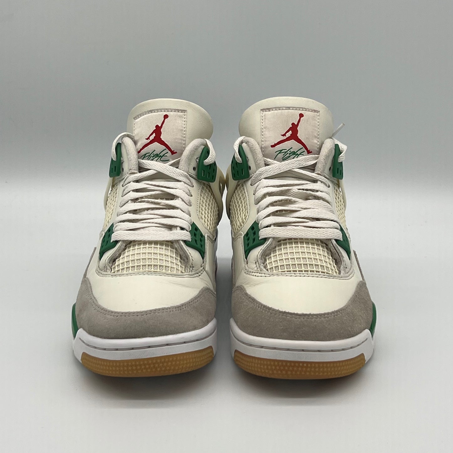 Jordan 4 Retro SB Pine Green Pre-owned US9
