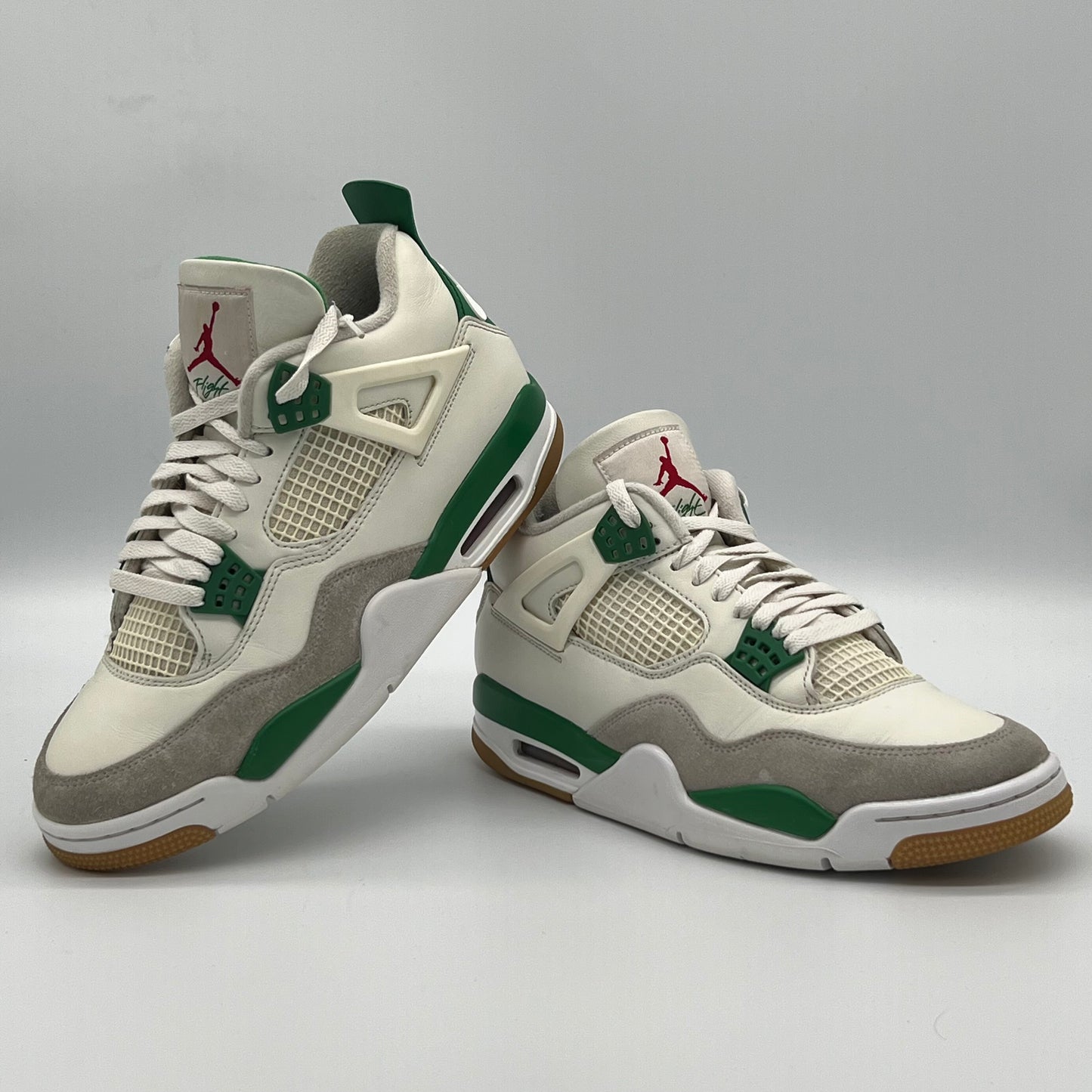 Jordan 4 Retro SB Pine Green Pre-owned US9