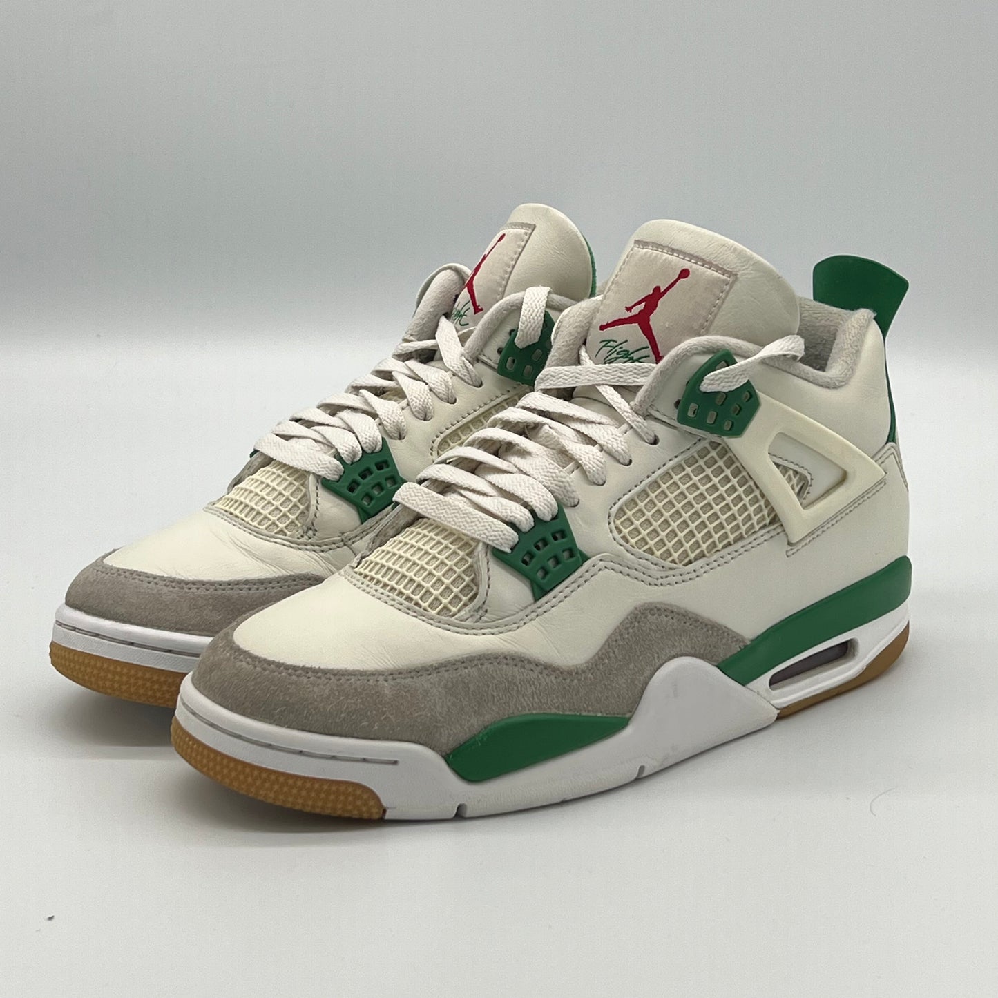 Jordan 4 Retro SB Pine Green Pre-owned US9