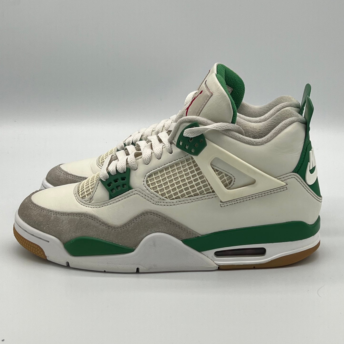 Jordan 4 Retro SB Pine Green Pre-owned US9