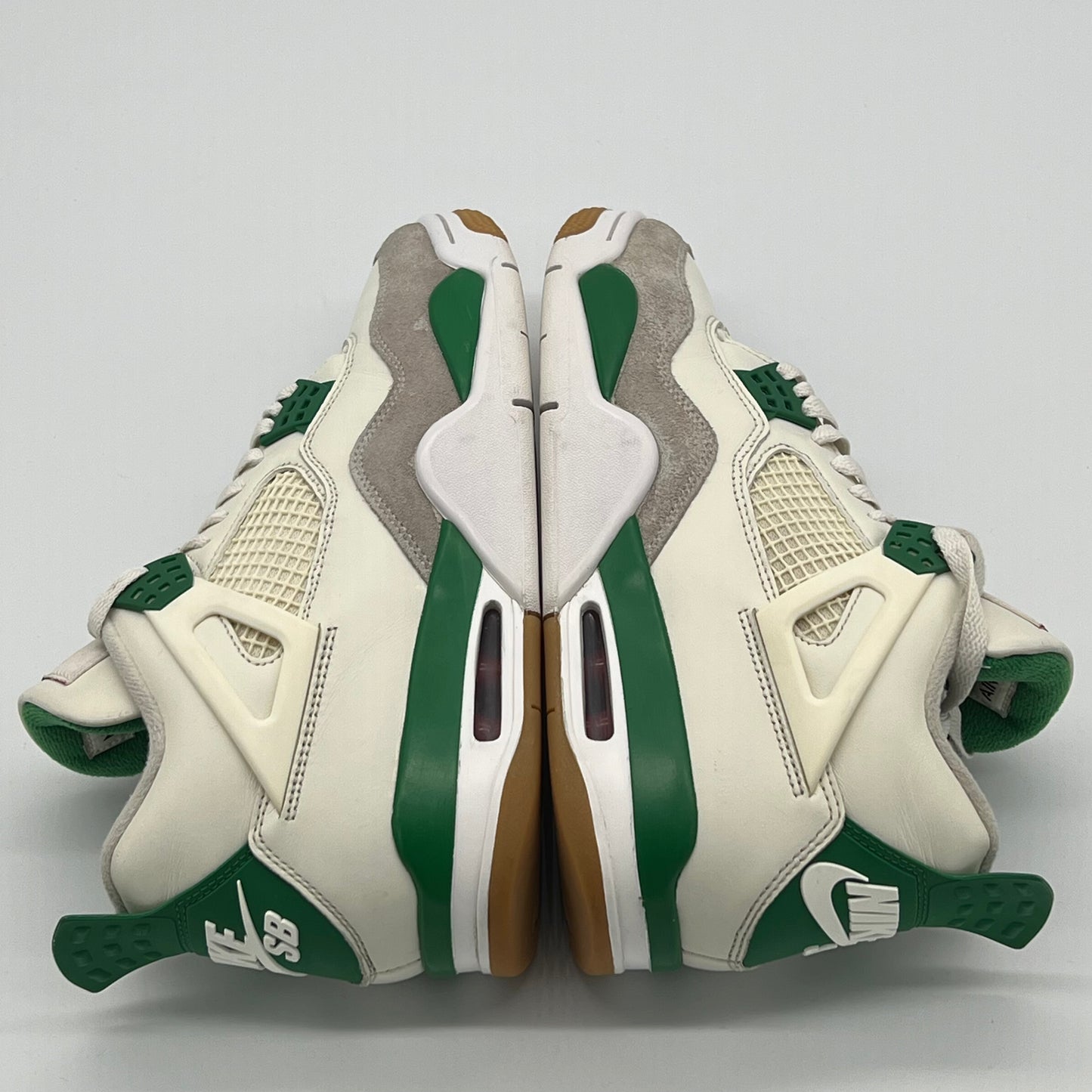 Jordan 4 Retro SB Pine Green Pre-owned US9
