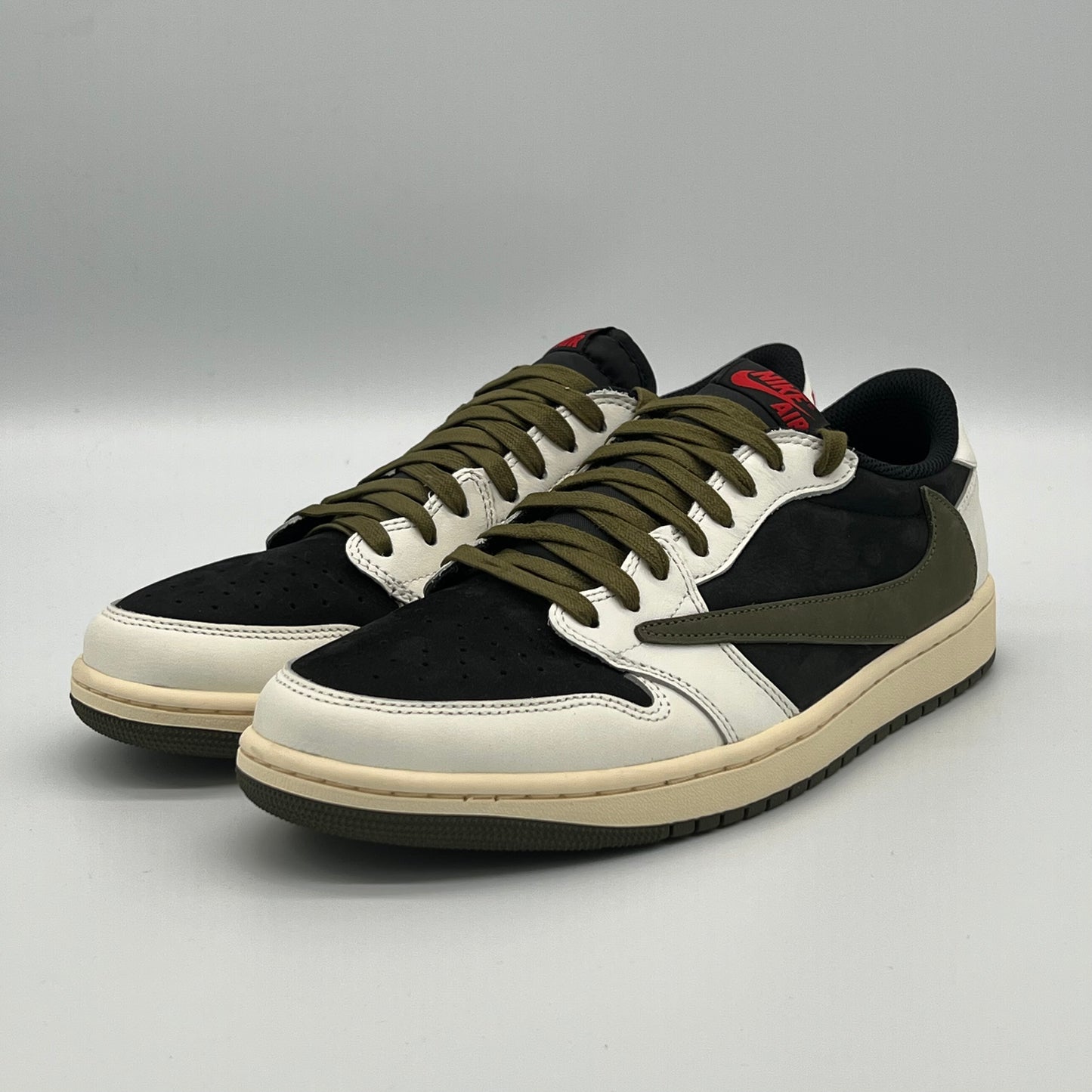 Jordan 1 Retro Low OG SP Travis Scott Olive (Women’s) Pre-owned WUS12/US10.5