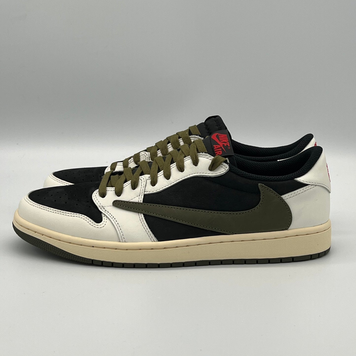 Jordan 1 Retro Low OG SP Travis Scott Olive (Women’s) Pre-owned WUS12/US10.5