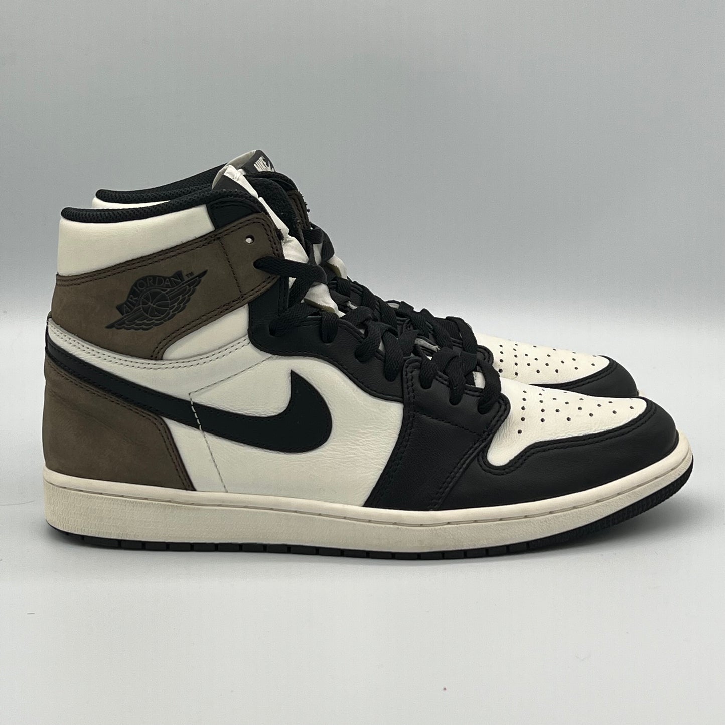Jordan 1 Retro High Dark Mocha Pre-owned US12