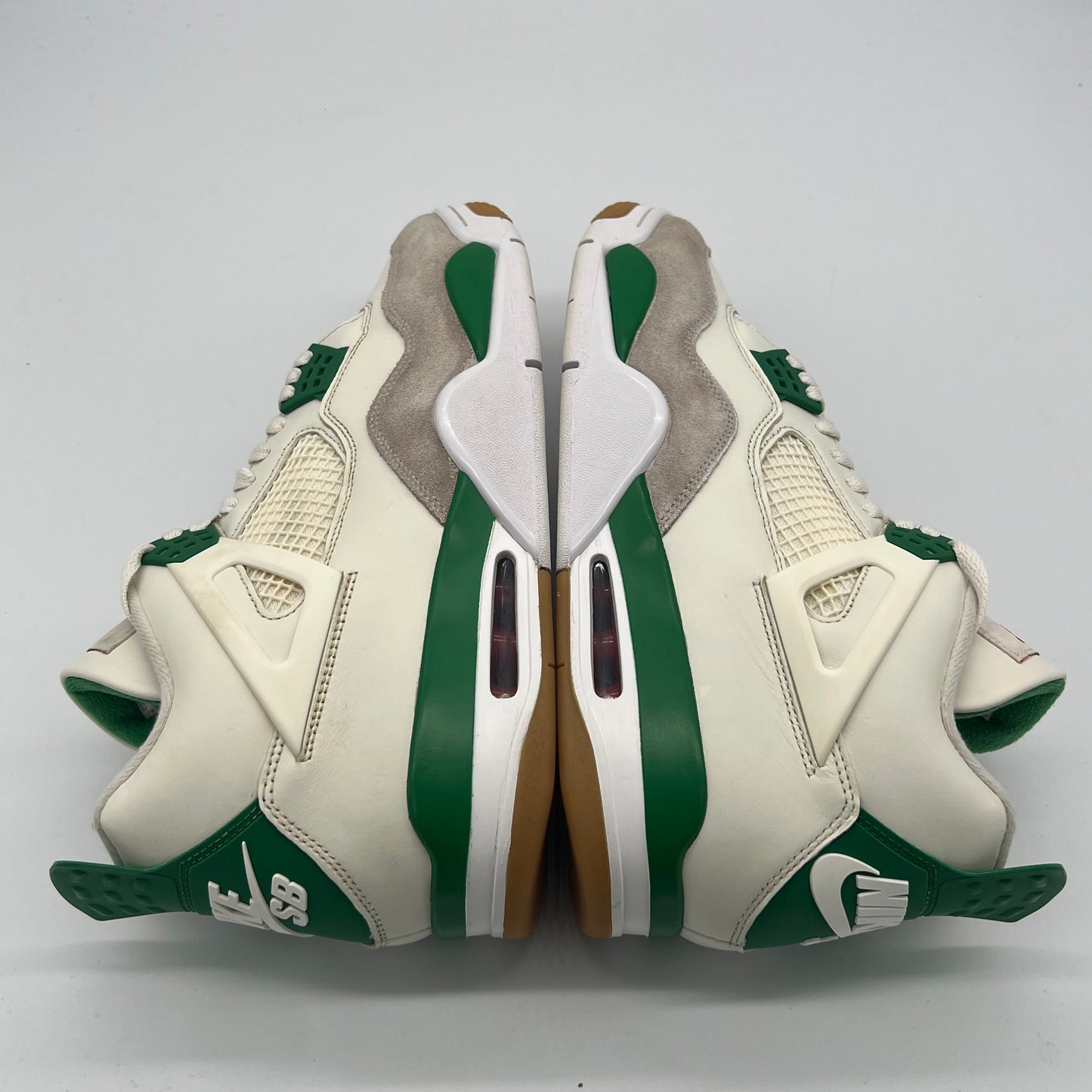 Jordan 4 Retro SB Pine Green Pre-owned US13