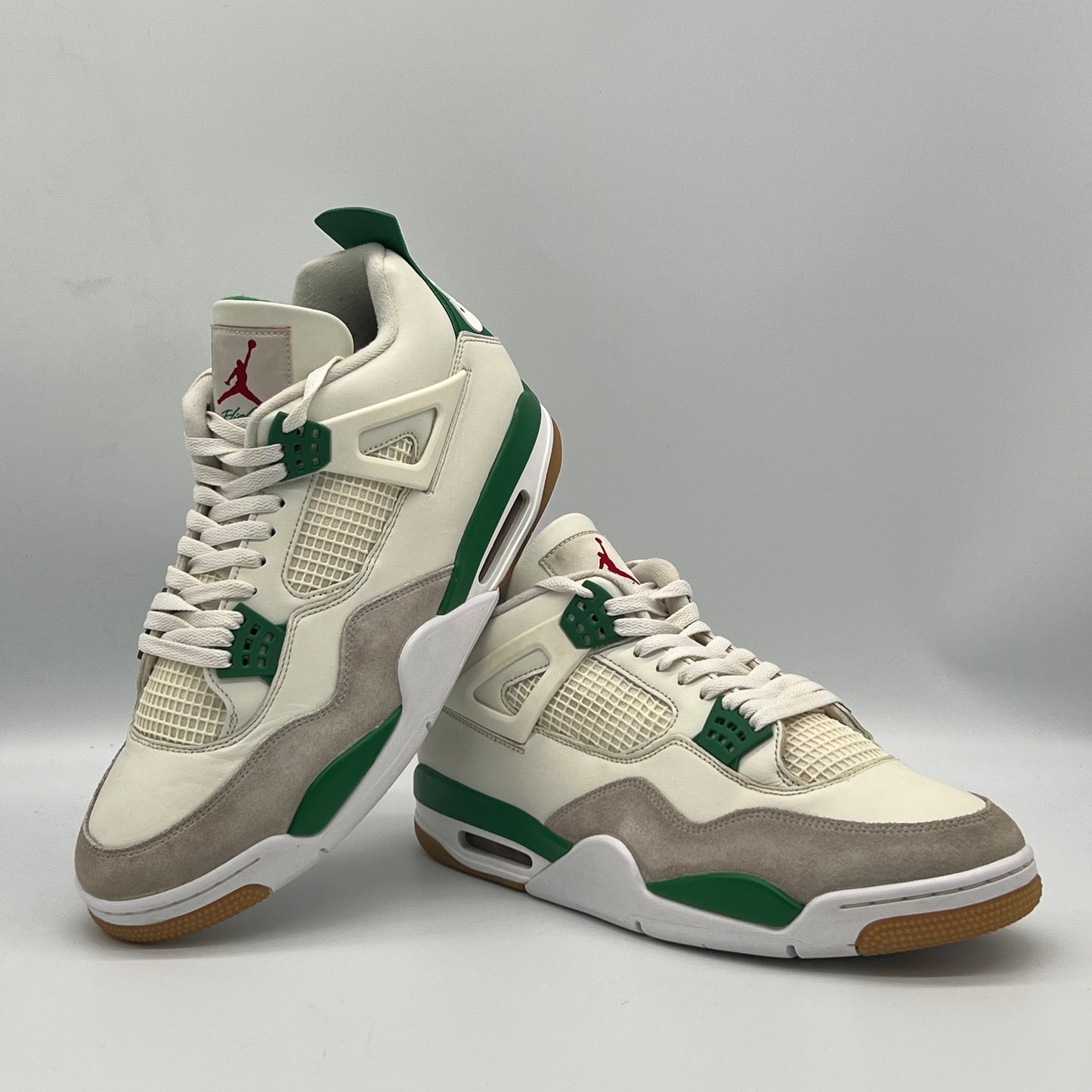 Jordan 4 Retro SB Pine Green Pre-owned US13