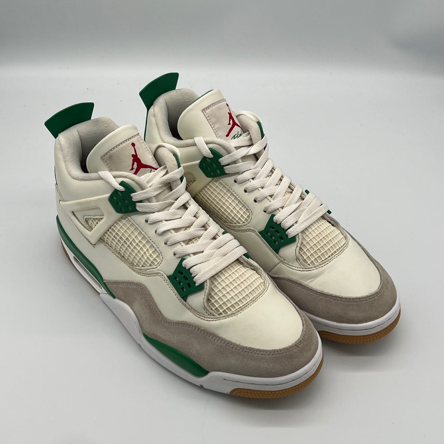 Jordan 4 Retro SB Pine Green Pre-owned US13