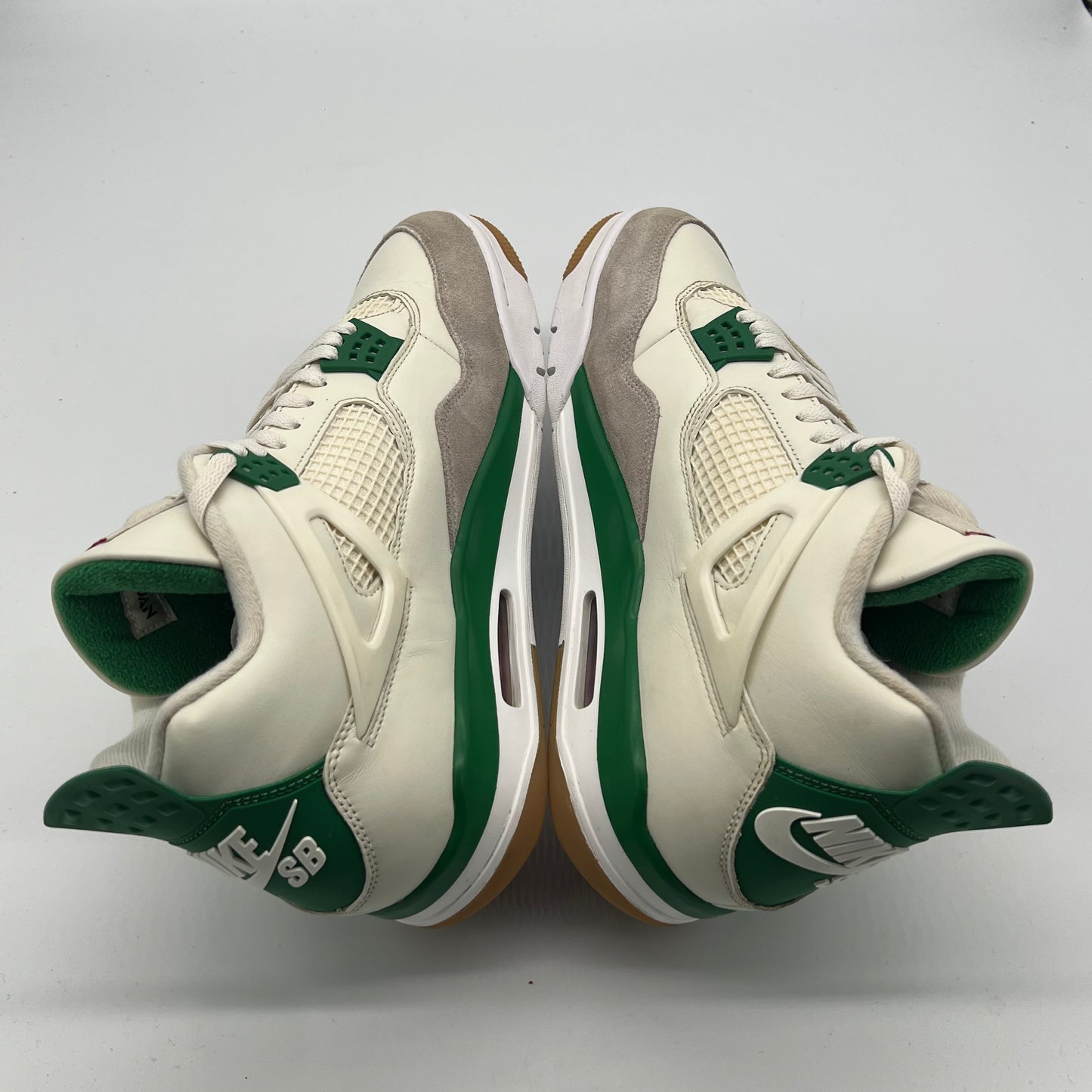 Jordan 4 Retro SB Pine Green Pre-owned US13