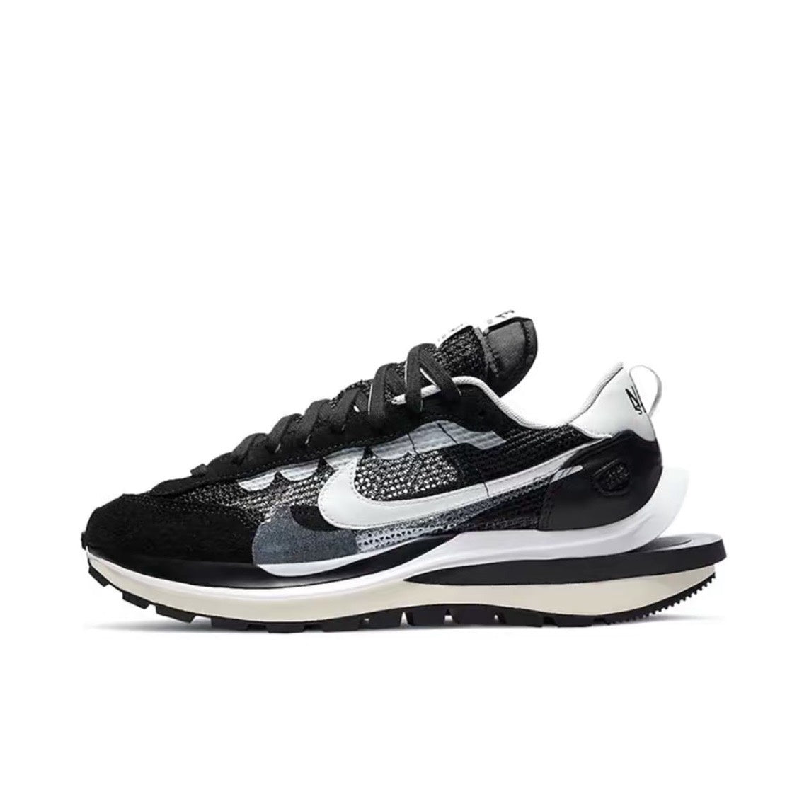 Sacai x Nike Vaporwaffle Black White (2020)