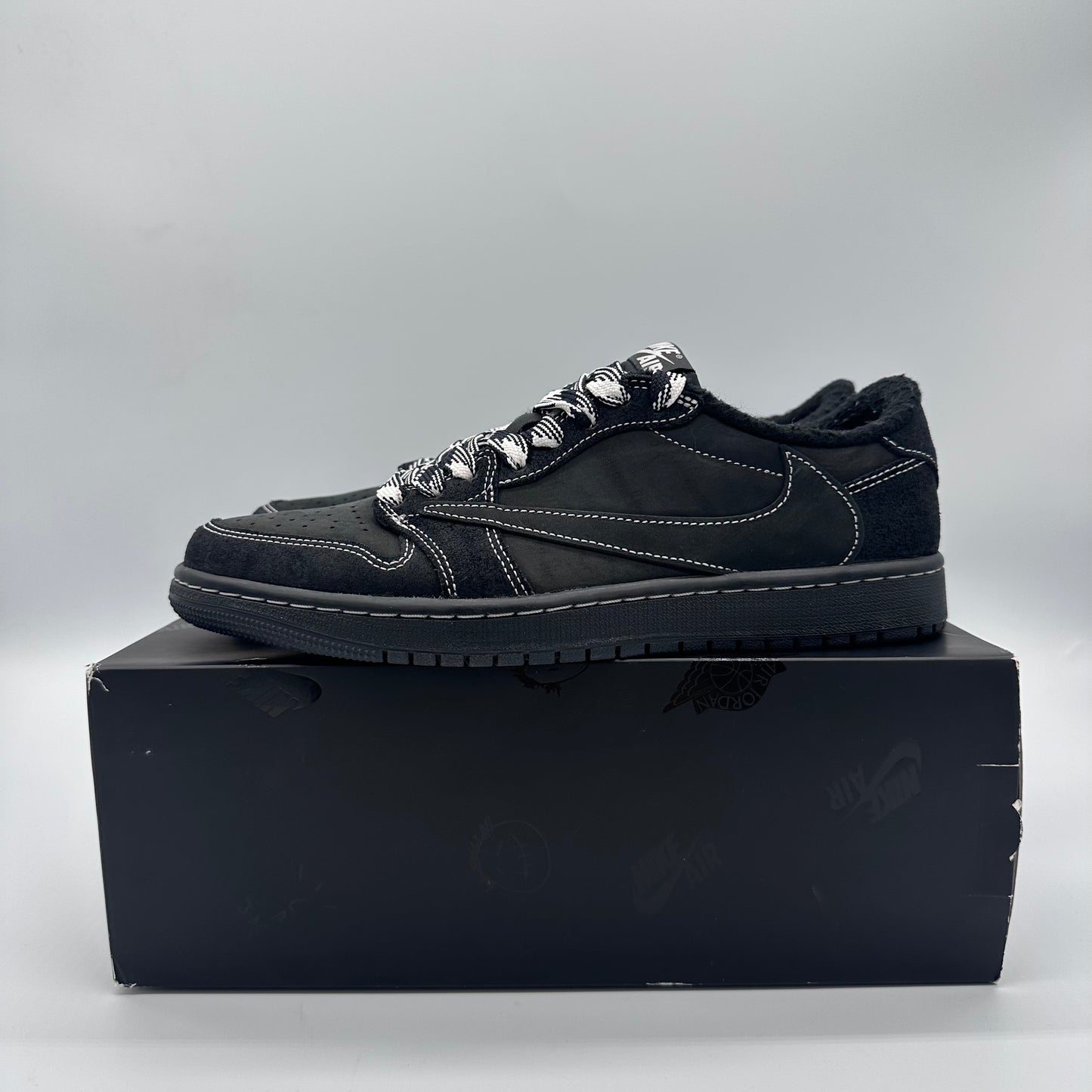 Jordan 1 Retro Low OG SP Travis Scott “Black Phantom” pre-owned US 8.5