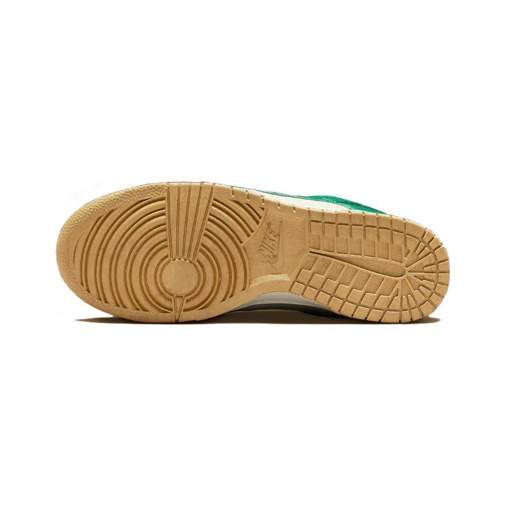 Nike Dunk Low Malachite University Gold (W)