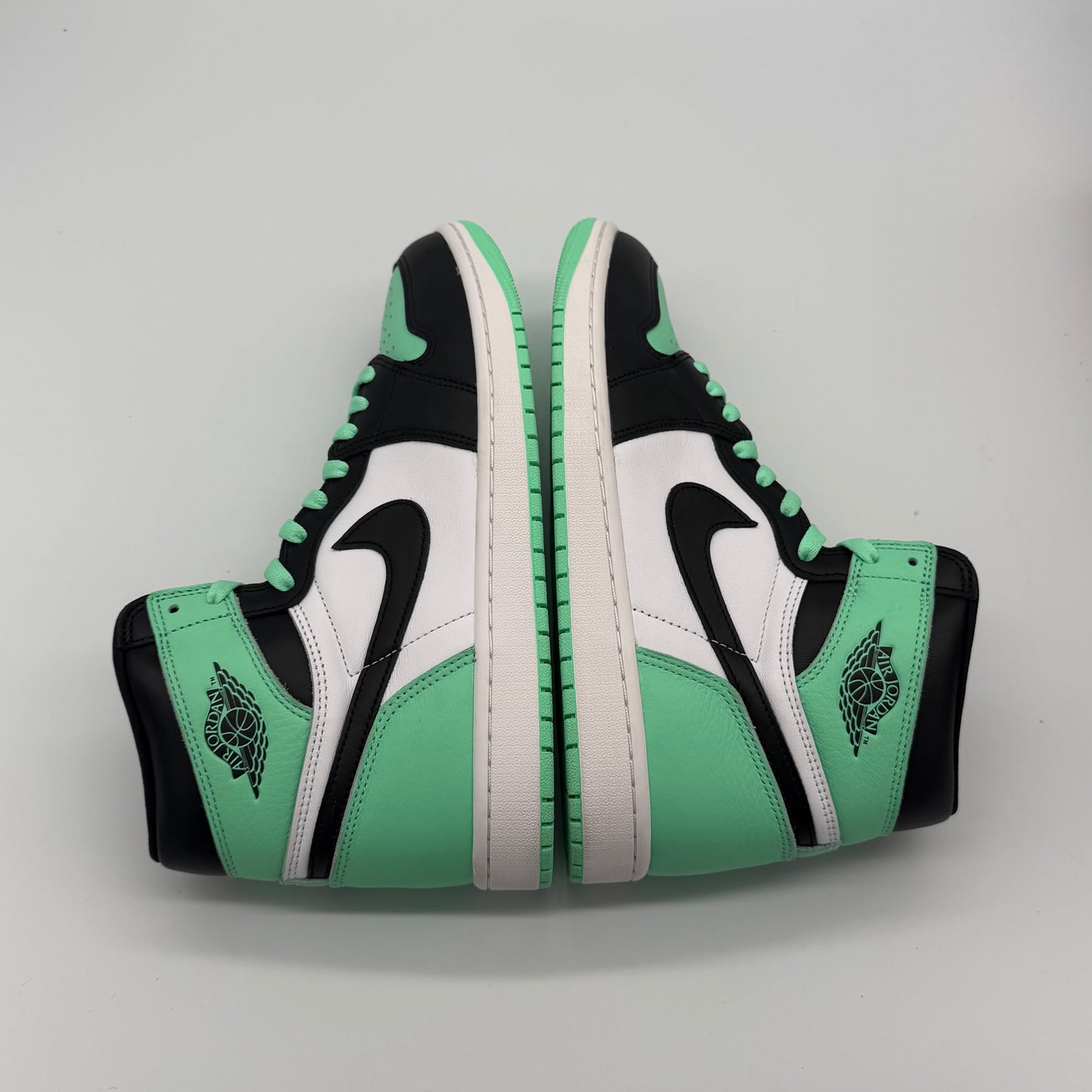 Jordan 1 Retro High OG Green Glow Pre-owned US11