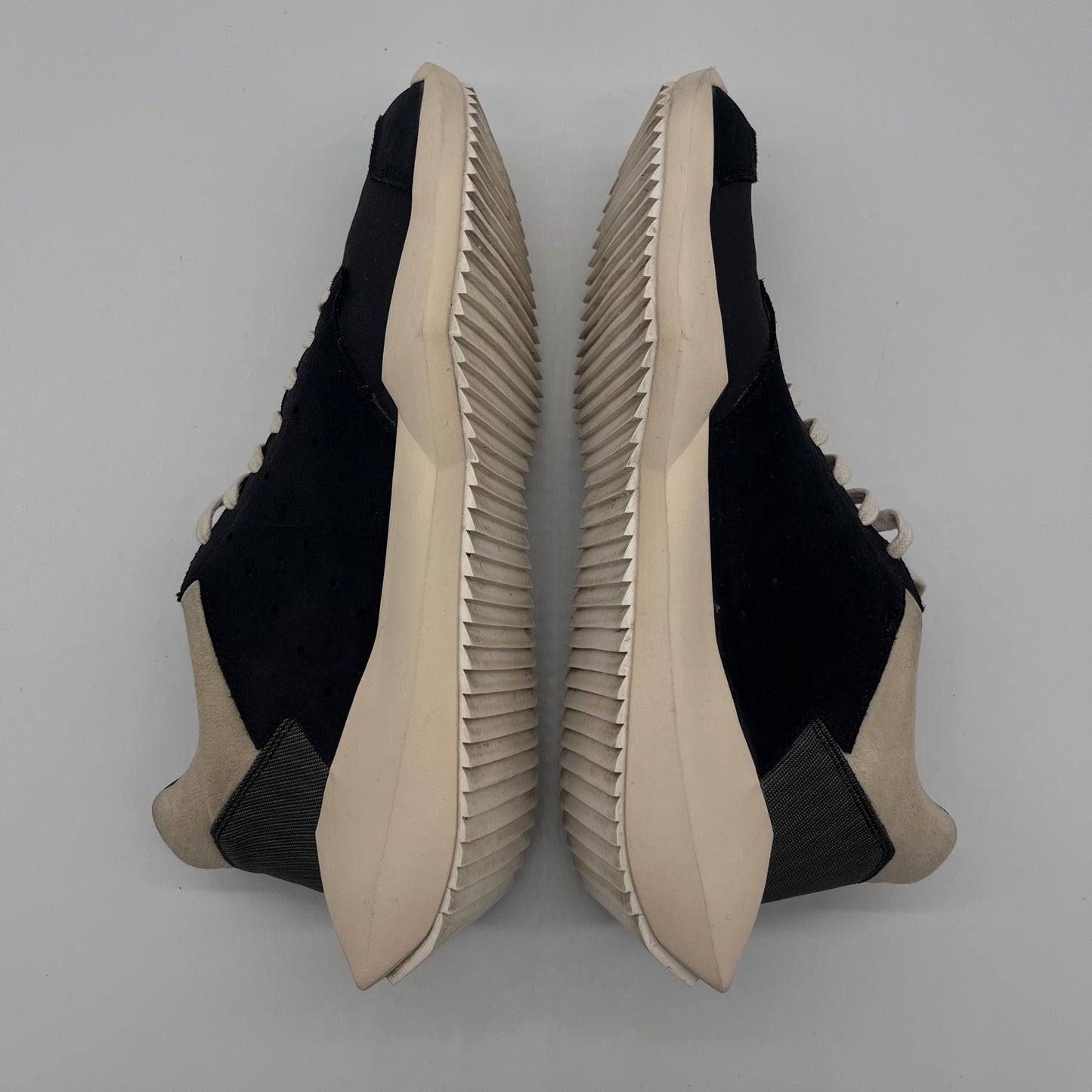 Rick Owens x Adidas Tech Runner White Blackk-Prek-owned US9