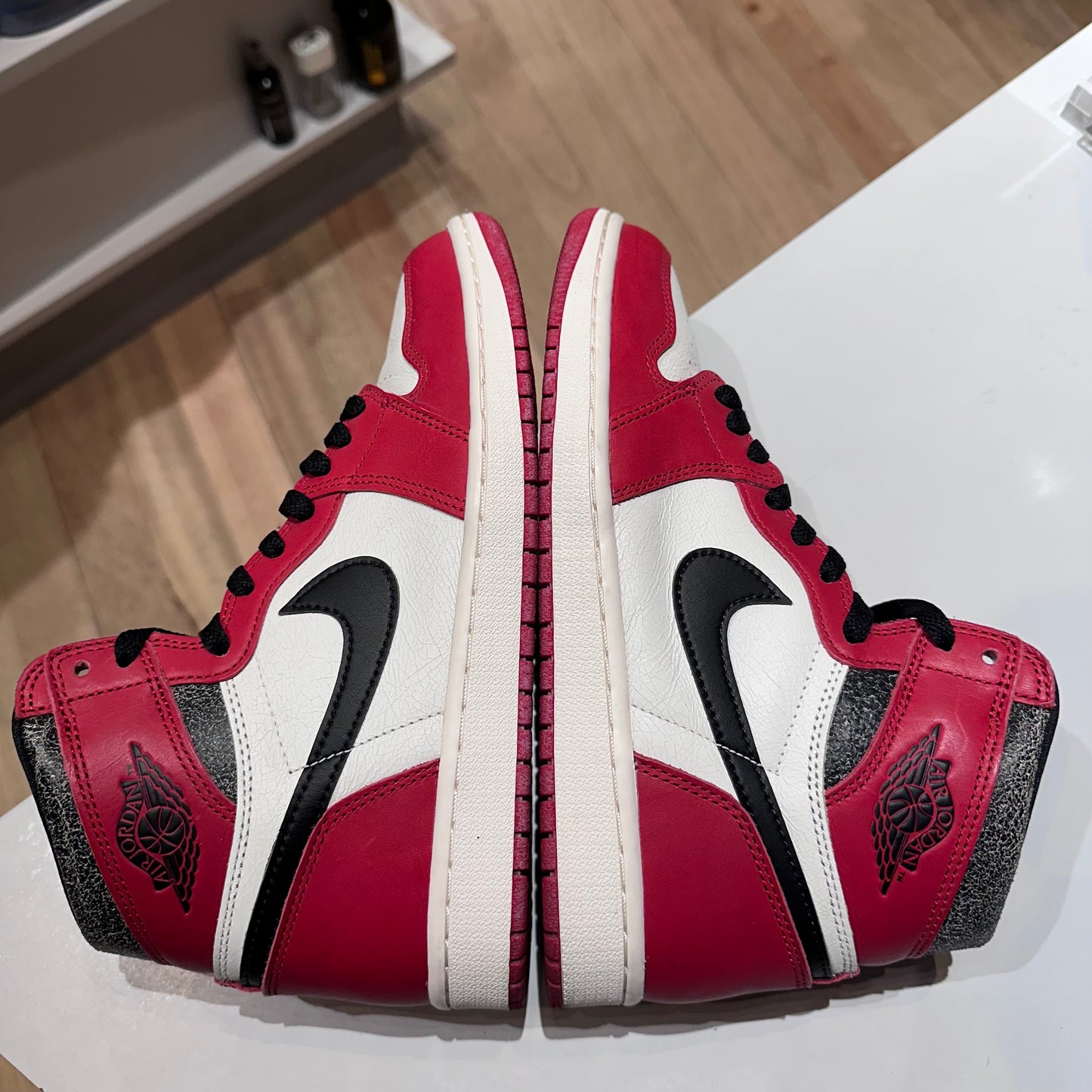 Jordan 1 Retro High OG Chicago Lost and Found Pre-owned US 9