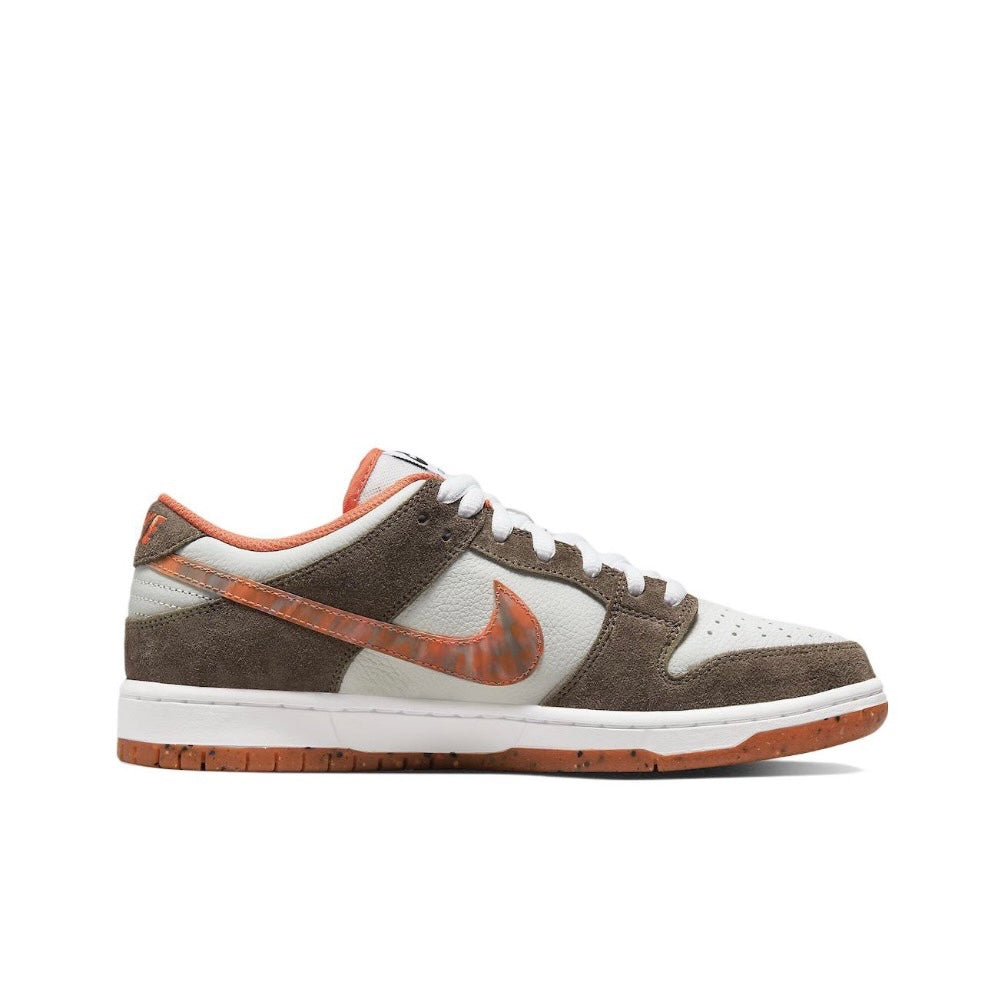 Nike SB Dunk Low Crushed D.C.