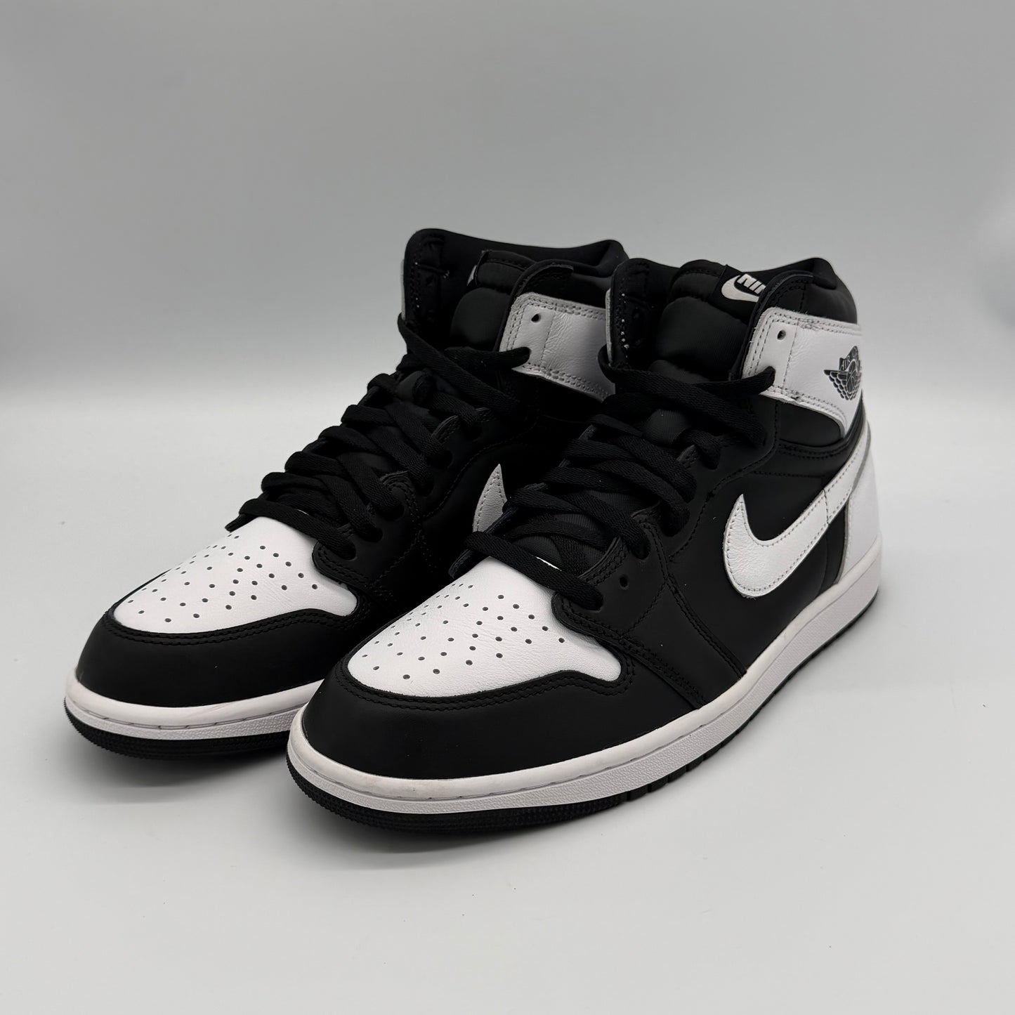Jordan 1 Retro High OG Black White Pre-owned US11