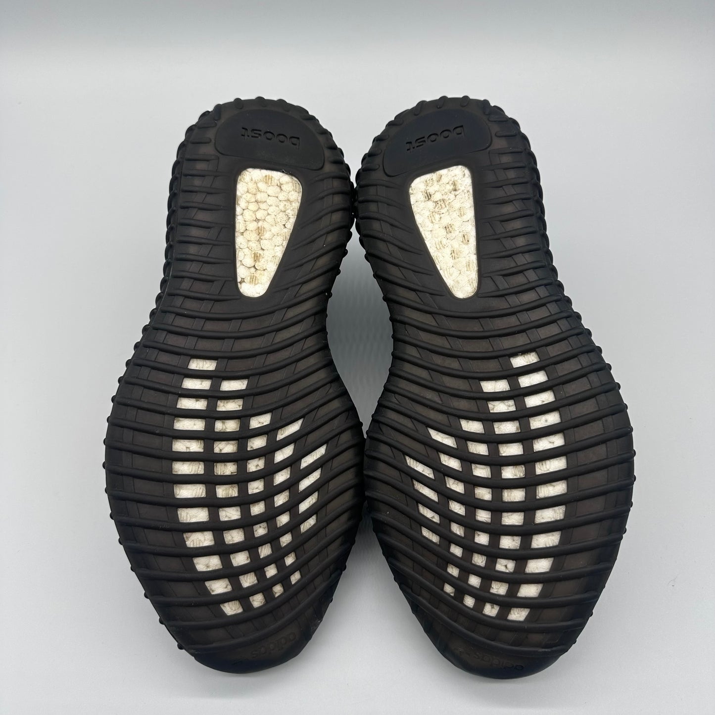 adidas Yeezy Boost 350 V2 Black Red Bred (2020) pre-owned US10