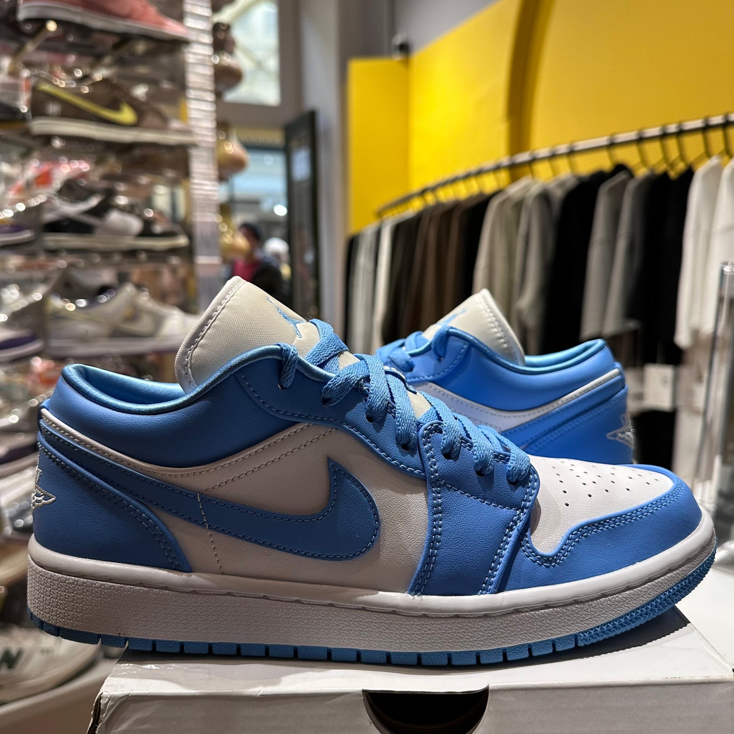 Jordan 1 Low UNC (Women's) Pre-Owned