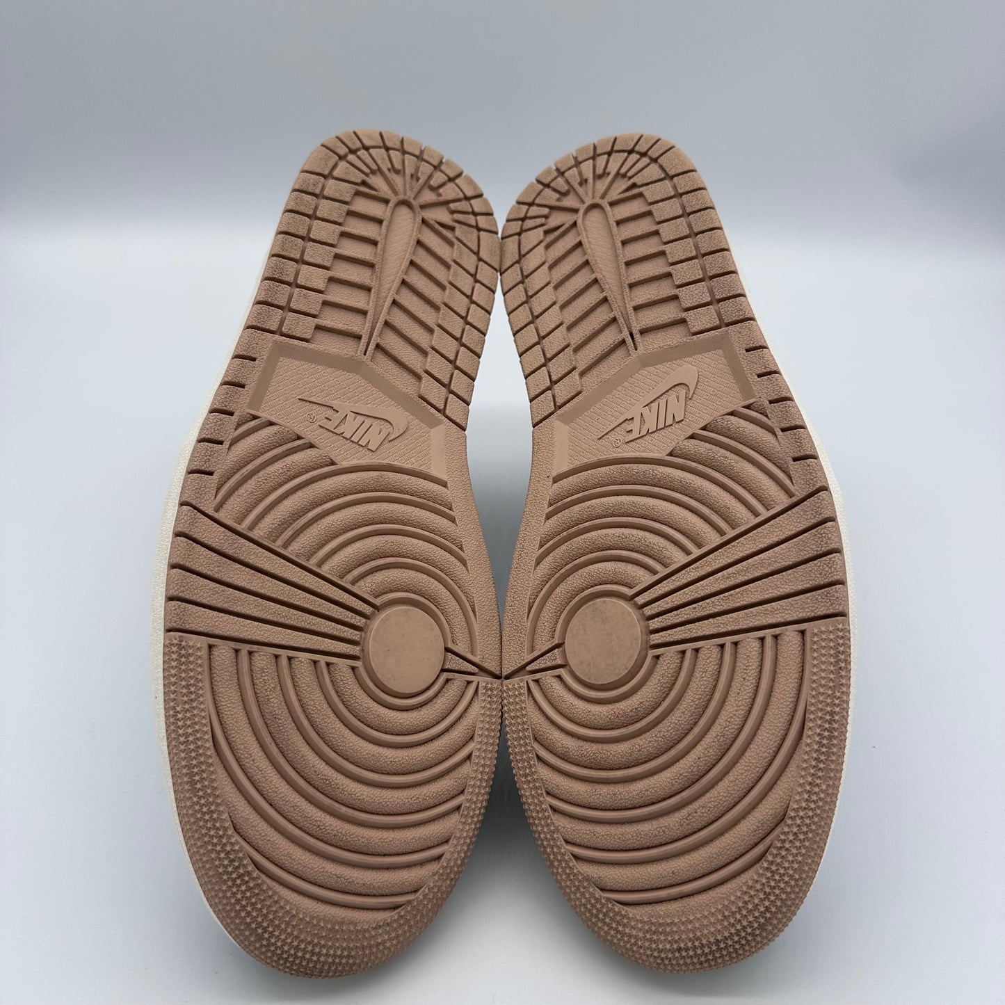 Jordan 1 Retro High OG Latte Pre-owned US10.5