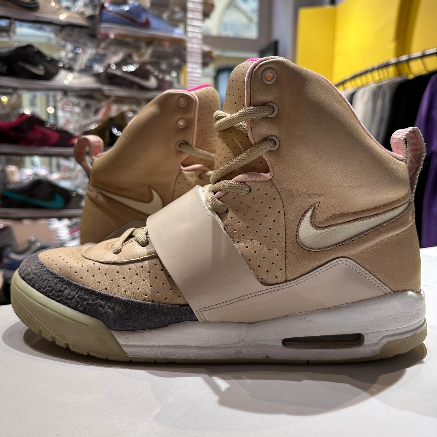 Nike Air Yeezy 1 Net Tan Pre-owned