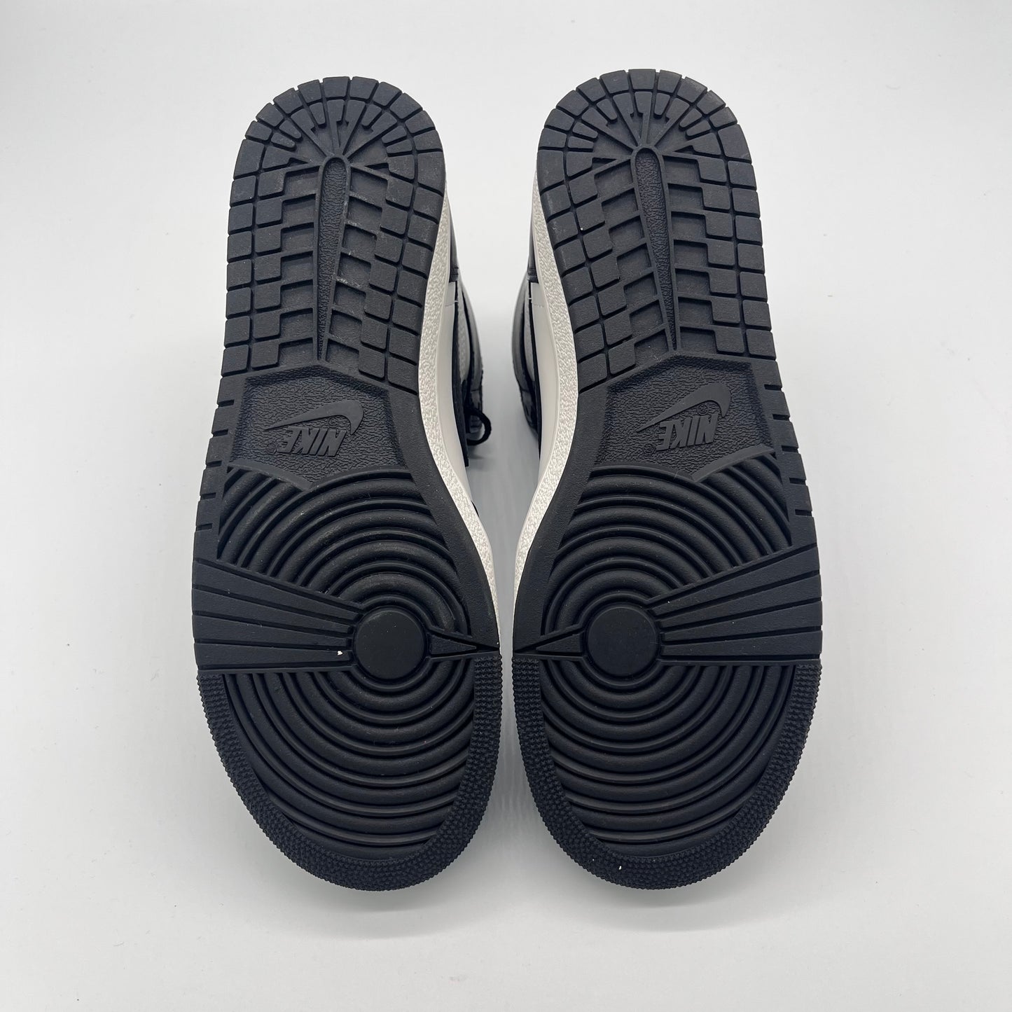 Jordan 1 Retro High '85 Black White (2023) Pre-owned US 9.5