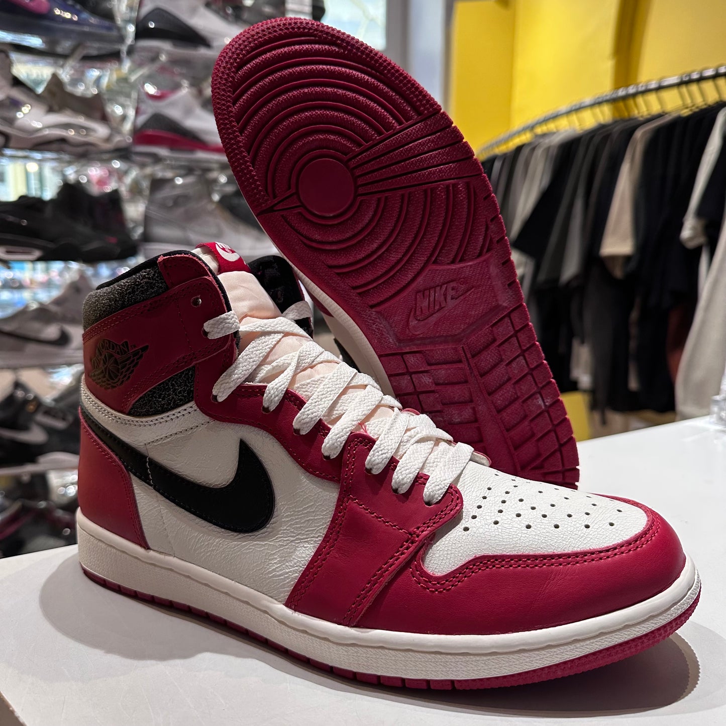 Jordan 1 Retro High OG Chicago Lost and Found Pre-owned US 10.5