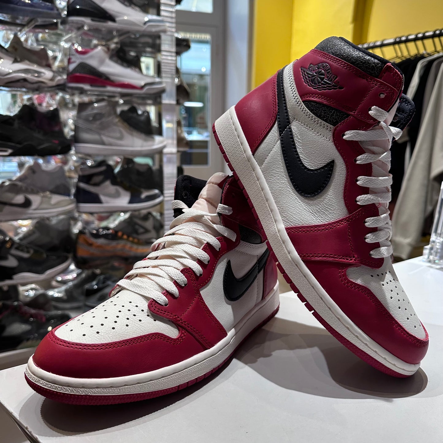 Jordan 1 Retro High OG Chicago Lost and Found Pre-owned US 10.5