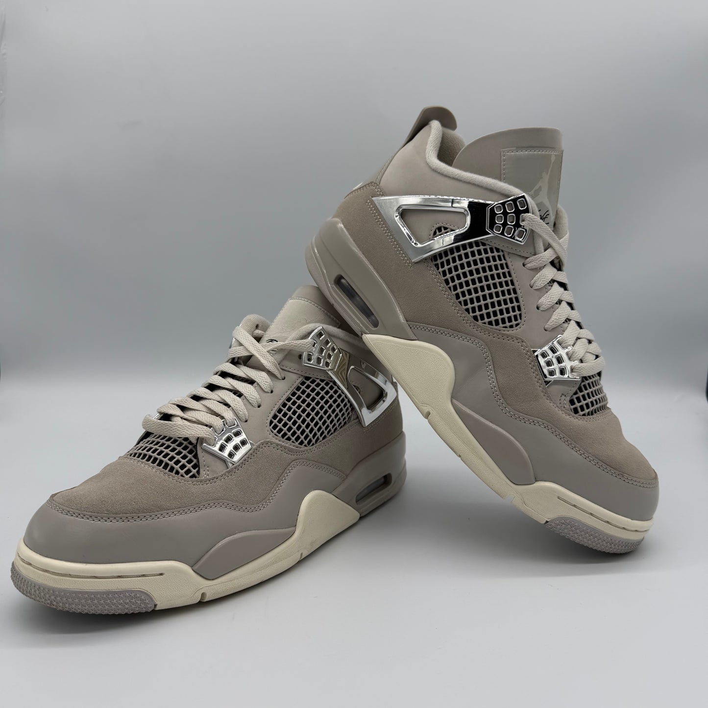 Jordan 4 Retro Frozen Moments (Women's) Pre-owned  US10