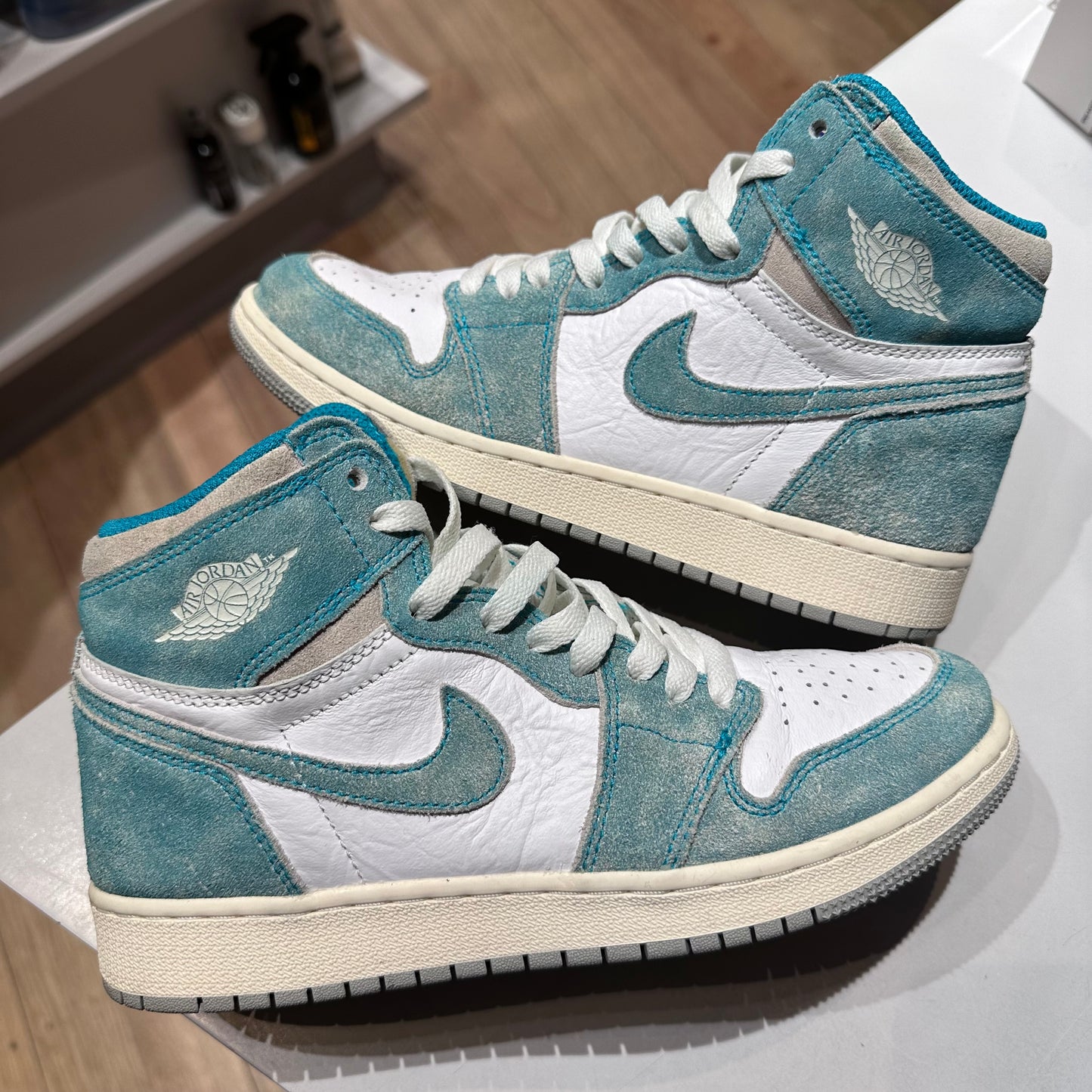 Jordan 1 Retro High Turbo Green (GS) Pre-owned US 6Y